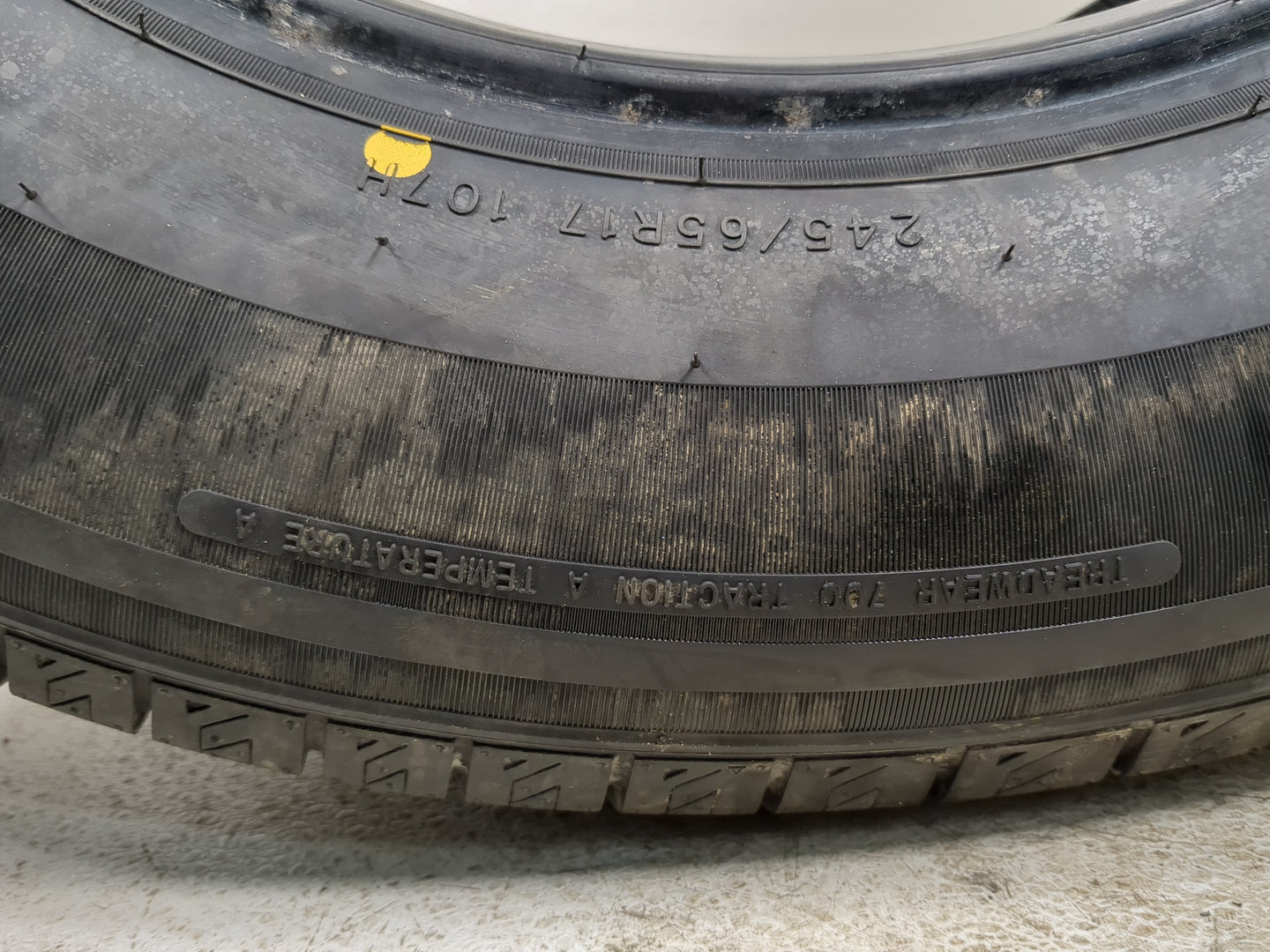 Used Tire 245/65R17 IRONHEAD REFLEX SUV 107H - Tread Depth 9/32 - Oemusedautoparts1.com
