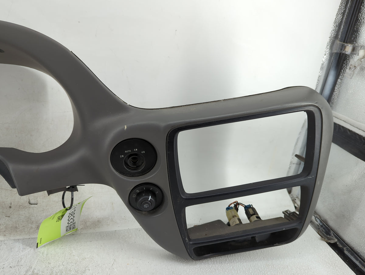 2005-2009 Chevrolet Trailblazer Dash Panel - Oem 1413833 - Oemusedautoparts1.com