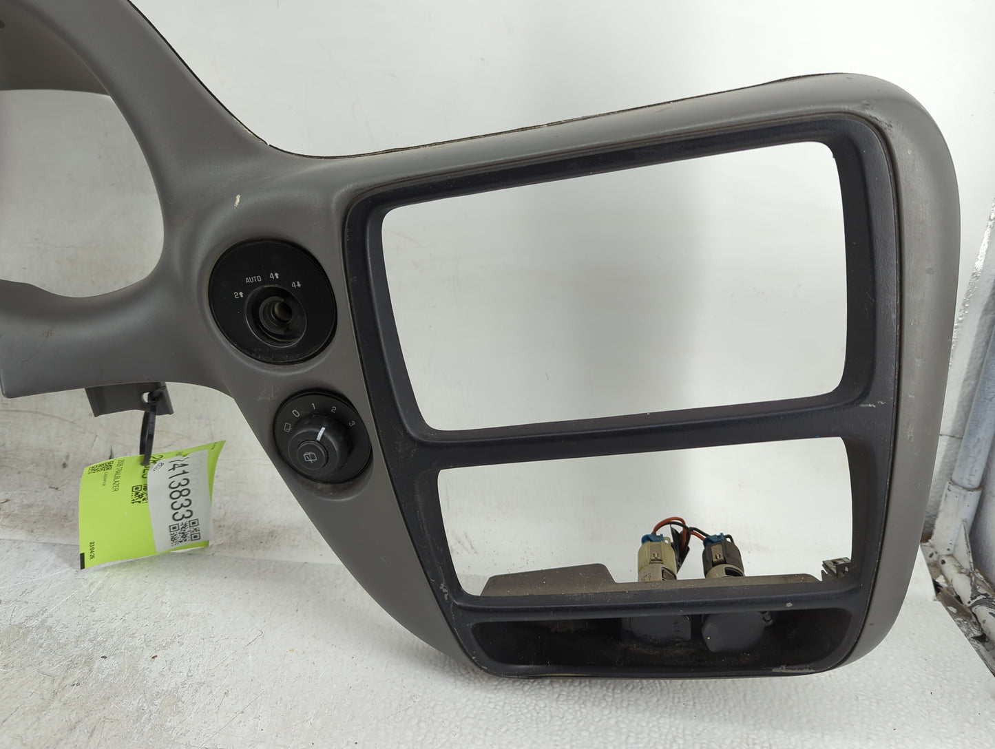 2005-2009 Chevrolet Trailblazer Dash Panel - Oem 1413833 - Oemusedautoparts1.com