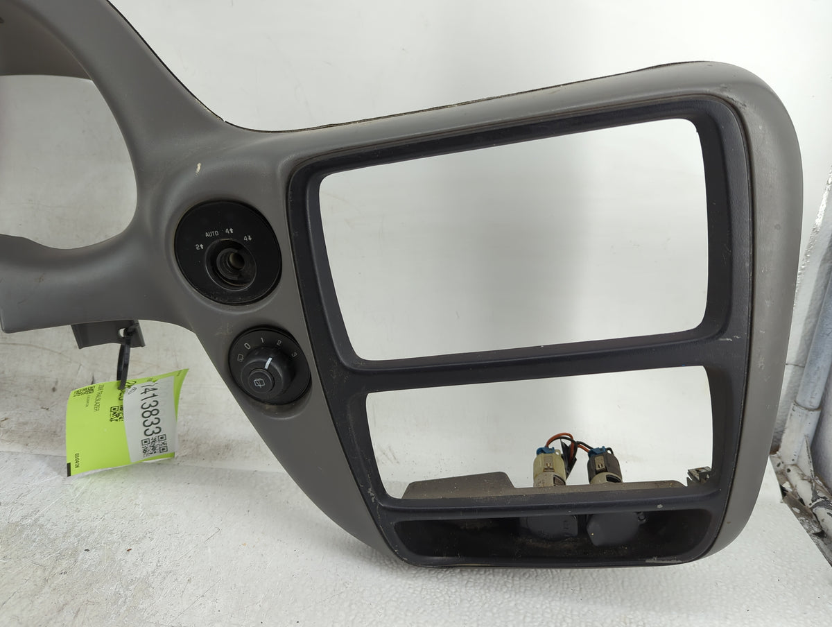 2005-2009 Chevrolet Trailblazer Dash Panel - Oem 1413833 - Oemusedautoparts1.com