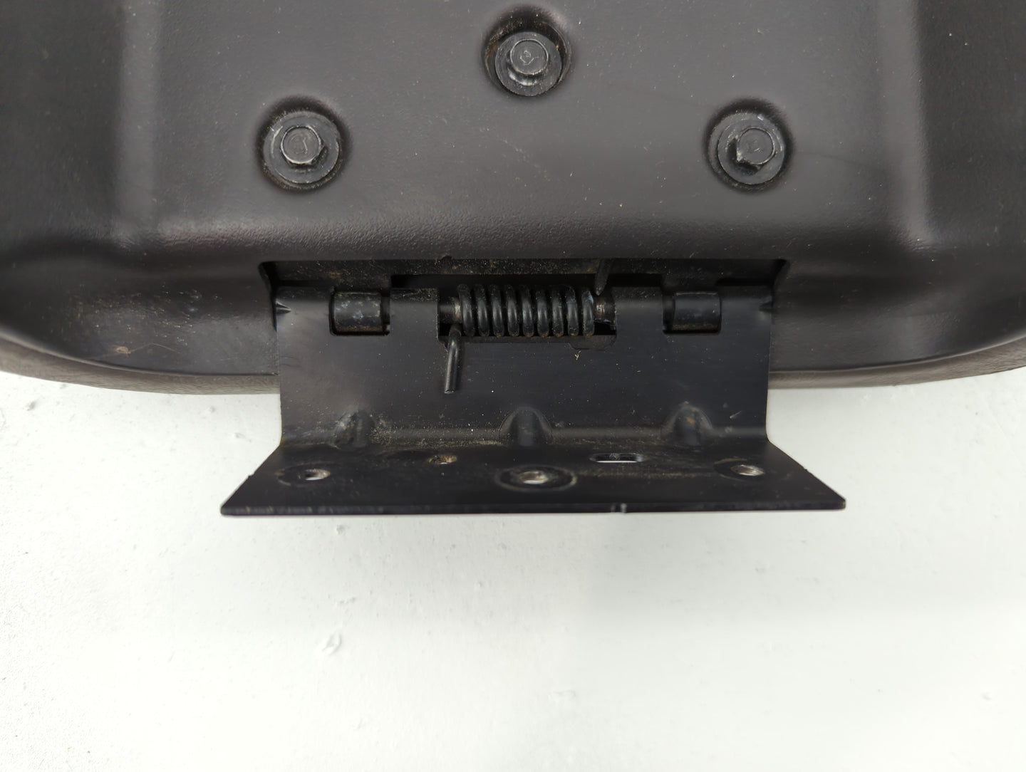 2006 Chevrolet Trailblazer Center Console Armrest Cover Lid Fits OEM Used Auto Parts - Oemusedautoparts1.com