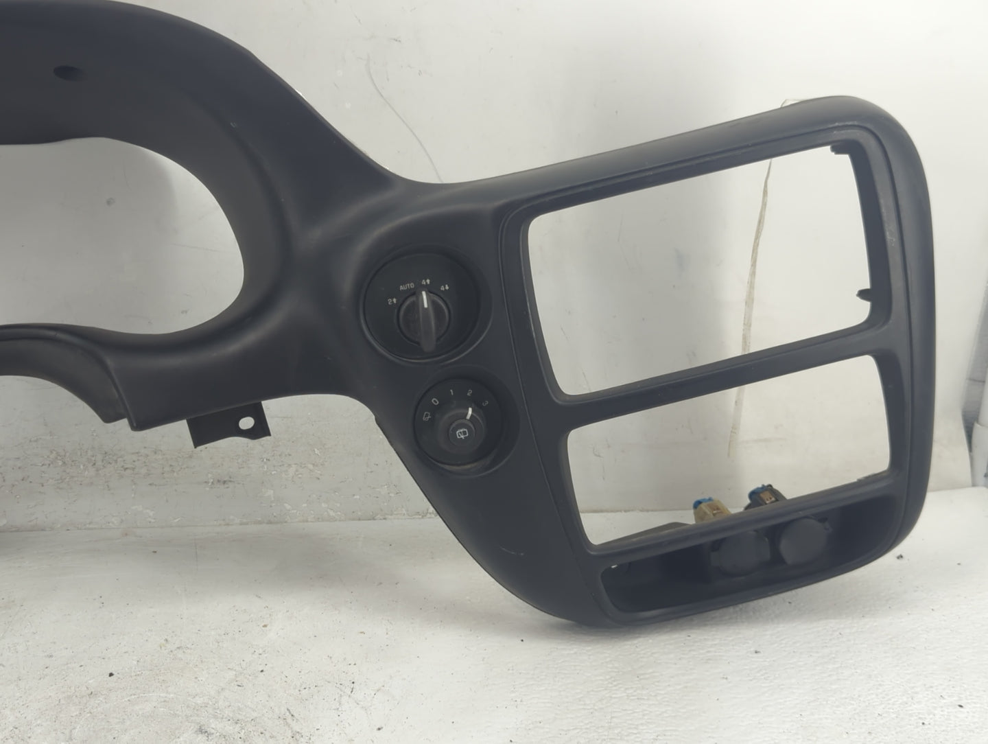 2006 Chevrolet Trailblazer Dash Trim Panel Oem - Oemusedautoparts1.com
