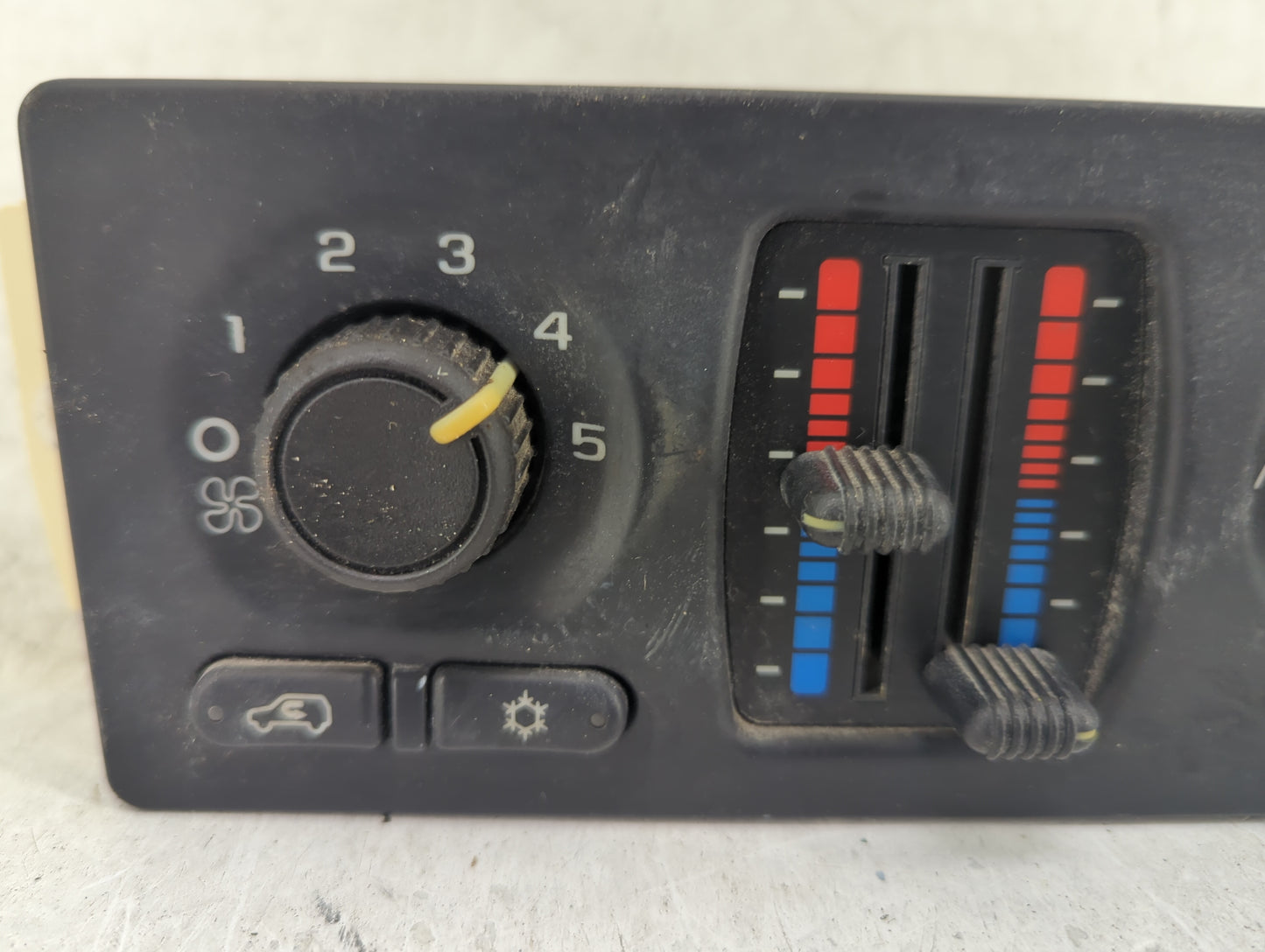 2005-2006 Chevrolet Trailblazer Climate Control Module Temperature AC/Heater Replacement P/N:15220318 Fits Fits 2005 2006 OE