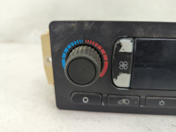 2005-2006 Chevrolet Trailblazer Climate Control Module Temperature AC/Heater Replacement P/N:15220319 Fits Fits 2005 2006 OEM Used Auto Parts