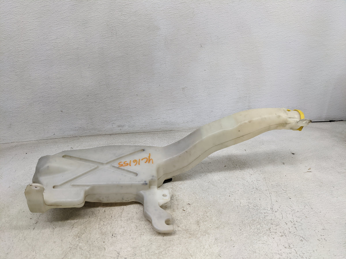 2002 Chevrolet Trailblazer Windshield Washer Fluid Reservoir Bottle Oem 1458985 - Oemusedautoparts1.com