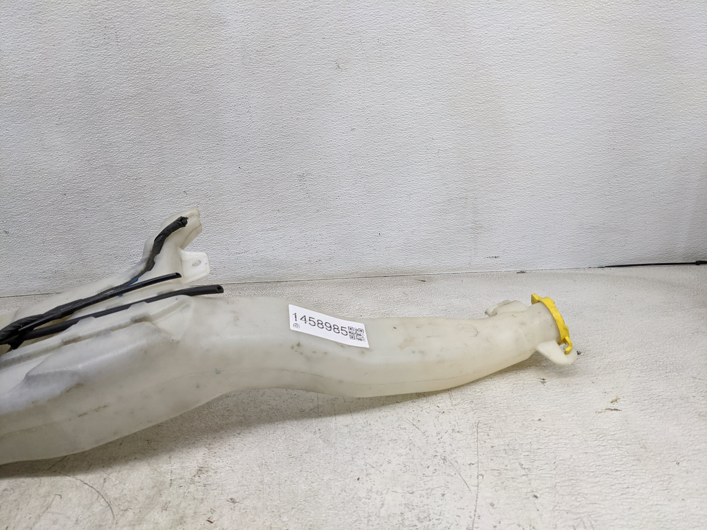 2006 Chevrolet Trailblazer Windshield Washer Fluid Reservoir Bottle Oem - Oemusedautoparts1.com