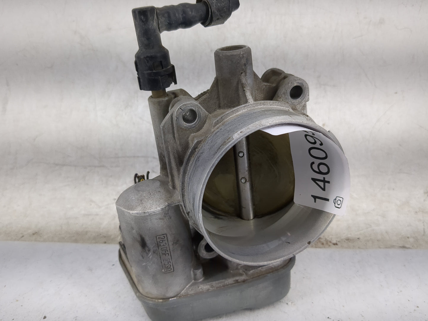 2003-2007 Chevrolet Trailblazer Throttle Body P/N:26305F2590 Fits Fits 2003 2004 2005 2006 2007 OEM Used Auto Parts - Oemuse