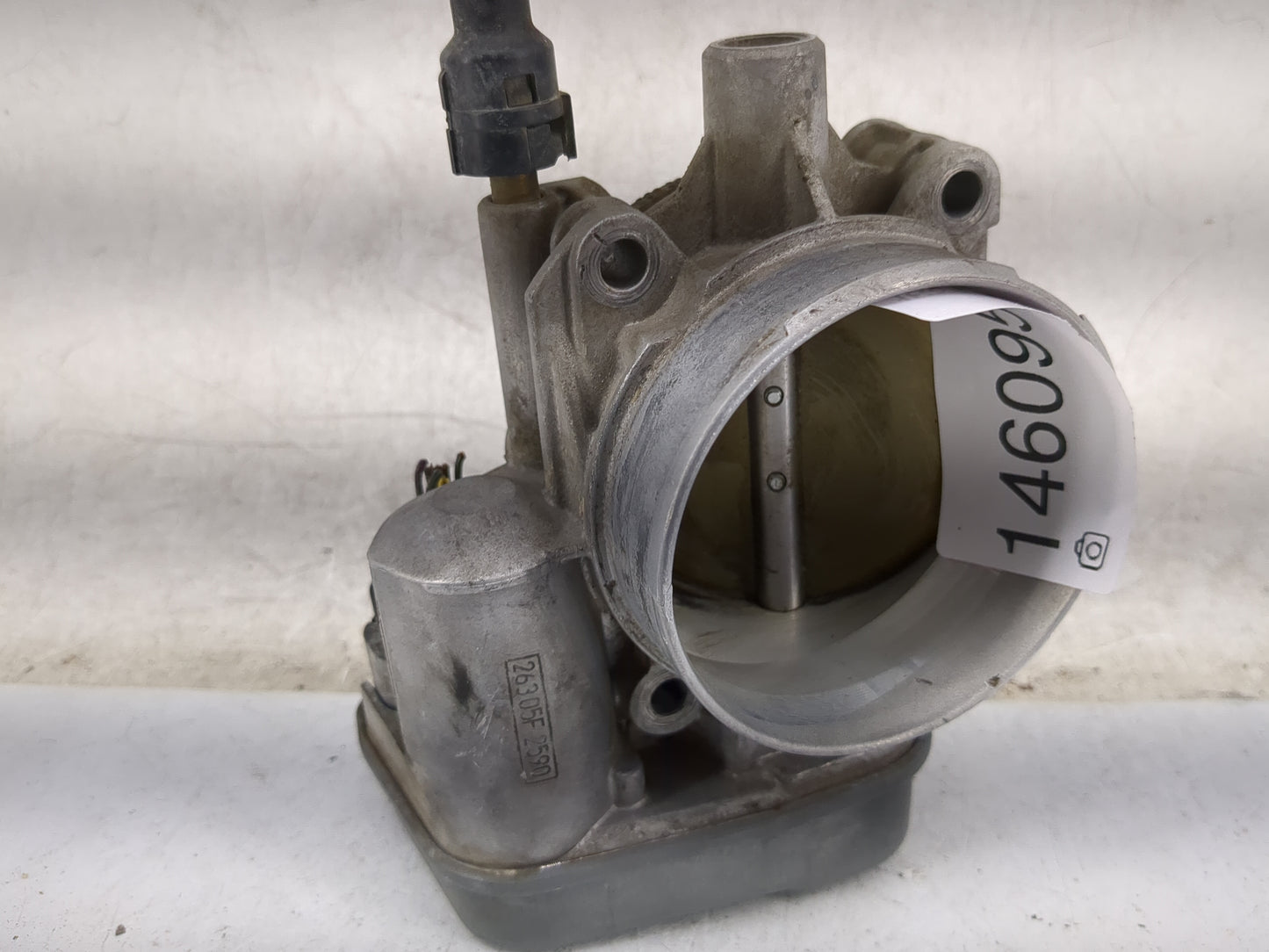 2003-2007 Chevrolet Trailblazer Throttle Body P/N:26305F2590 Fits Fits 2003 2004 2005 2006 2007 OEM Used Auto Parts - Oemuse