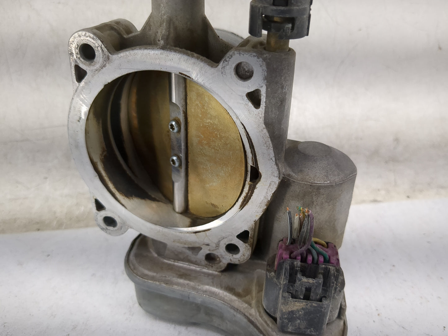 2003-2007 Chevrolet Trailblazer Throttle Body P/N:26305F2590 Fits Fits 2003 2004 2005 2006 2007 OEM Used Auto Parts - Oemuse
