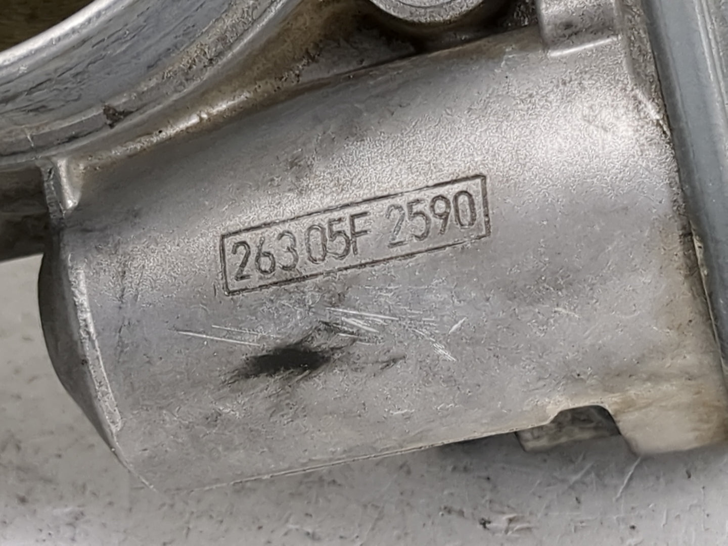 2003-2007 Chevrolet Trailblazer Throttle Body P/N:26305F2590 Fits Fits 2003 2004 2005 2006 2007 OEM Used Auto Parts - Oemuse