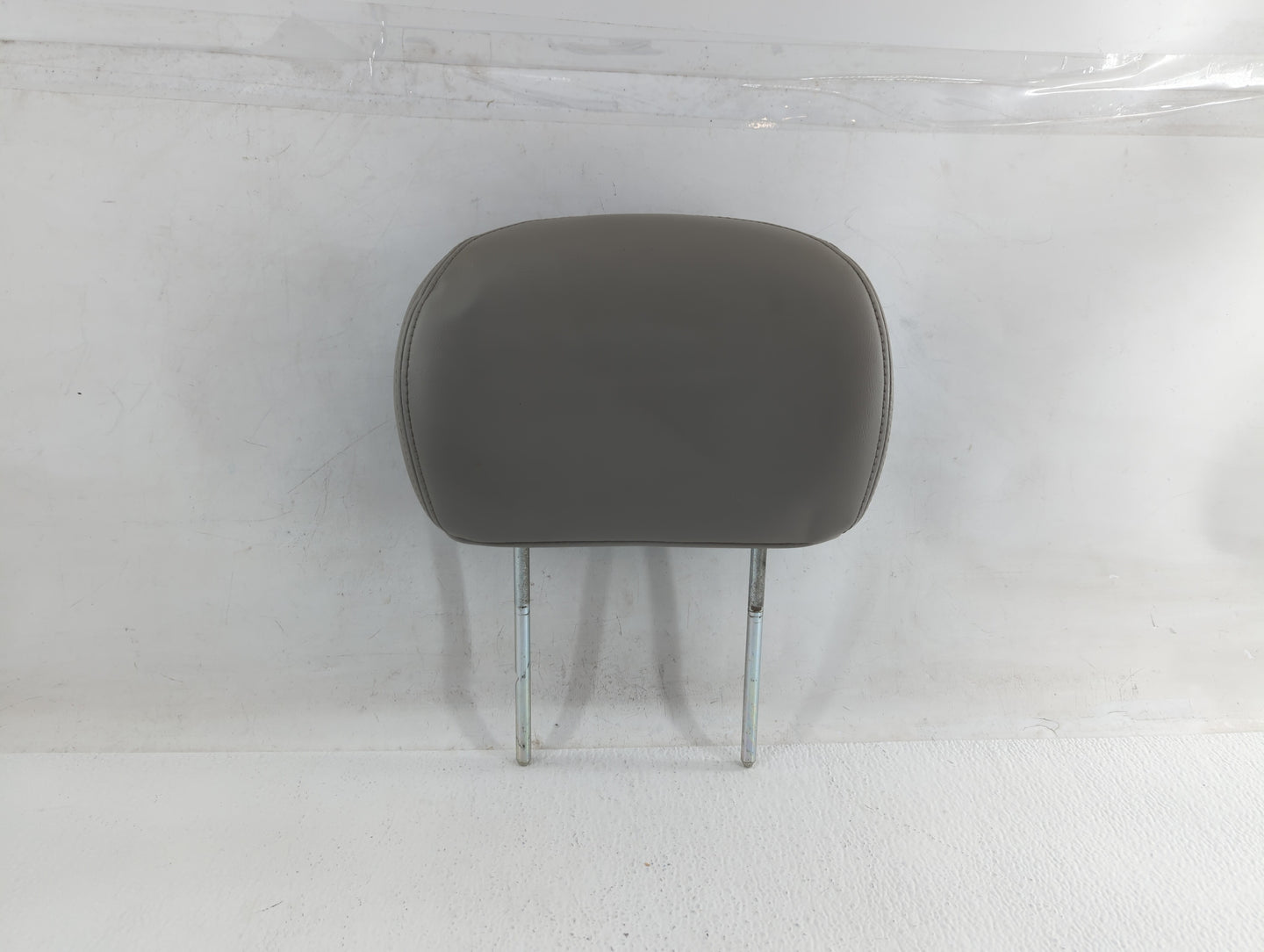 2005-2009 Chevrolet Trailblazer Headrest Head Rest Front Driver Passenger Seat Fits Fits 2005 2006 2007 2008 2009 OEM Used A