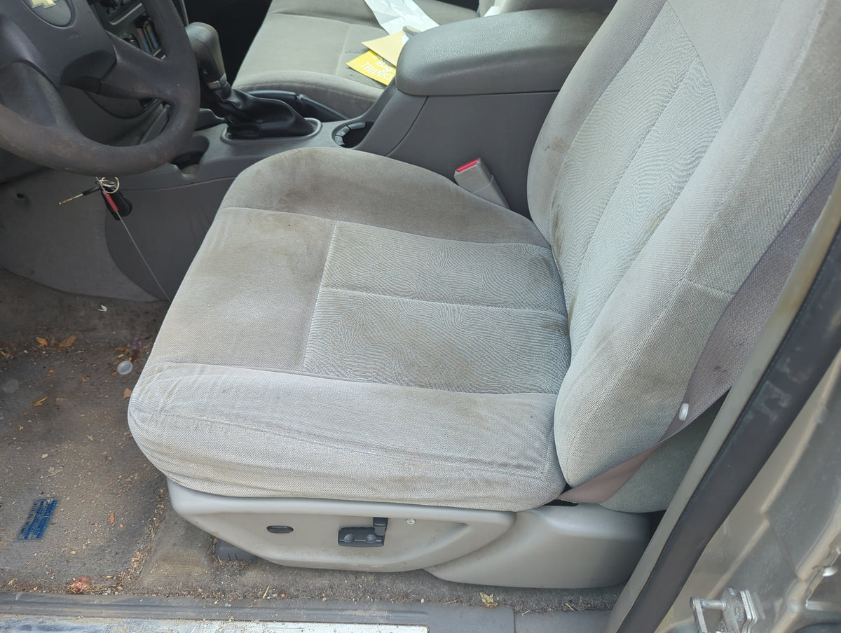 2005-2009 Chevrolet Trailblazer Driver Front Seat Oem 5021056 - Oemusedautoparts1.com