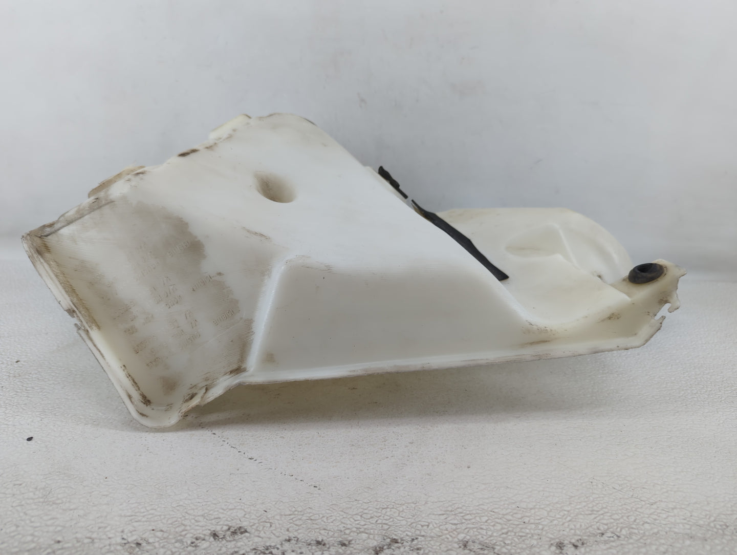 2002 Chevrolet Trailblazer Windshield Washer Fluid Reservoir Bottle Oem - Oemusedautoparts1.com