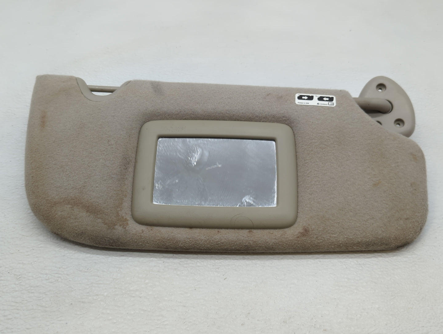 2005-2007 Chevrolet Trailblazer Sun Visor Shade Replacement Passenger Right Mirror Fits Fits 2005 2006 2007 OEM Used Auto Pa
