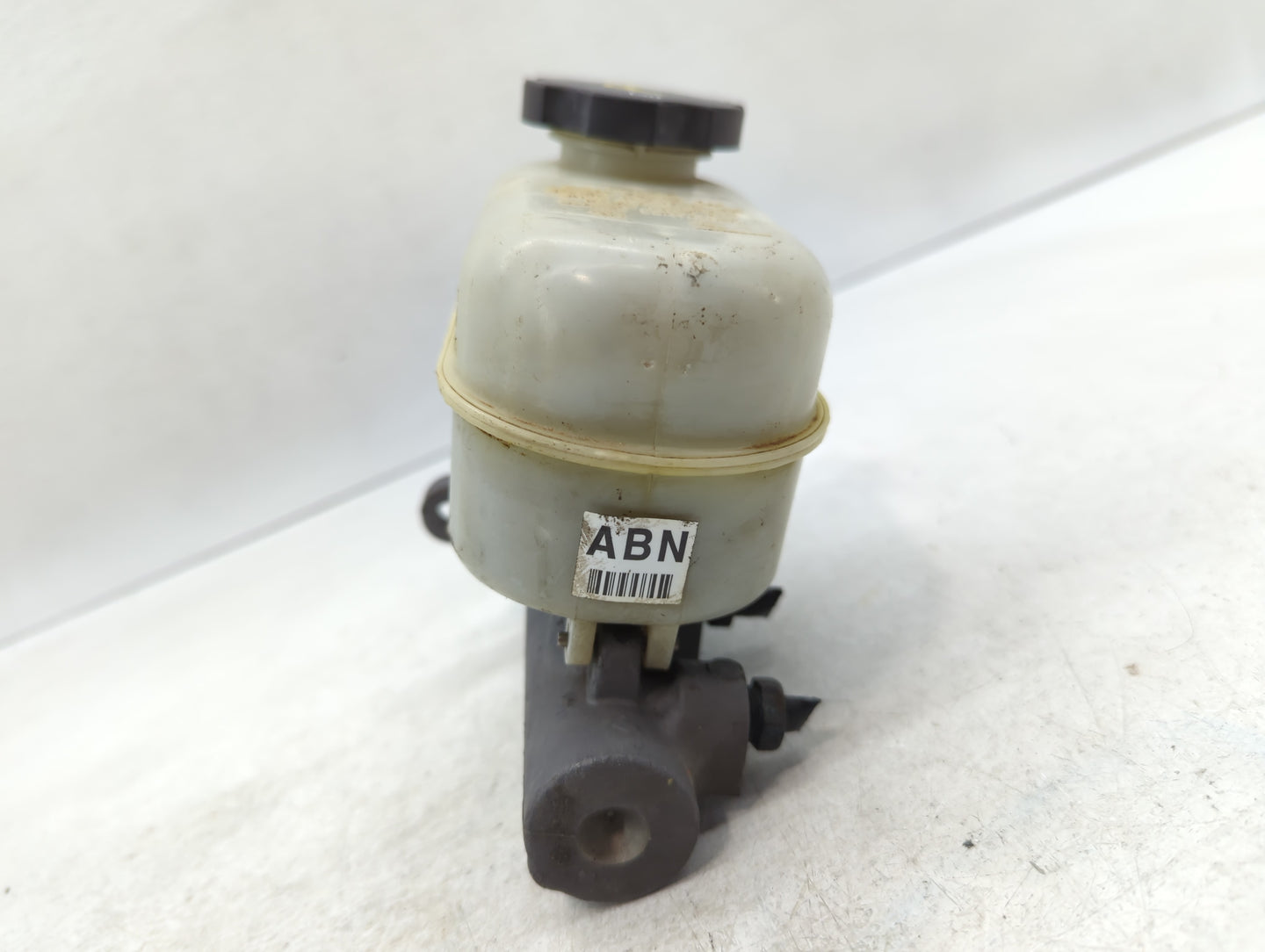 2006-2008 Chevrolet Trailblazer Brake Master Cylinder - Oemusedautoparts1.com
