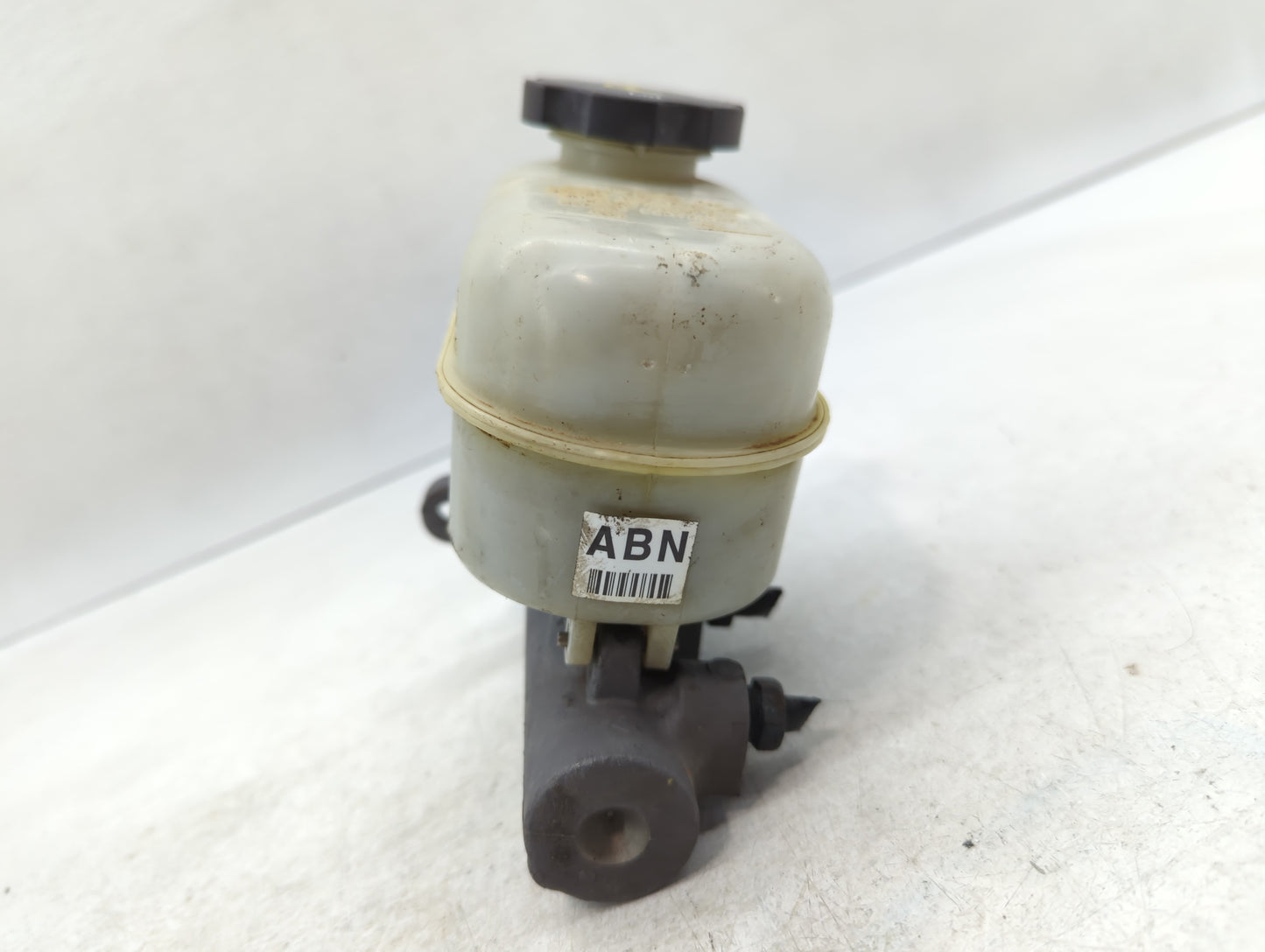 2006-2008 Chevrolet Trailblazer Brake Master Cylinder - Oemusedautoparts1.com