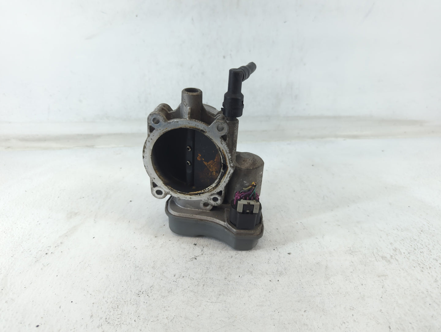 2003-2007 Chevrolet Trailblazer Throttle Body P/N:84706F 1553 Fits Fits 2003 2004 2005 2006 2007 OEM Used Auto Parts - Oemus