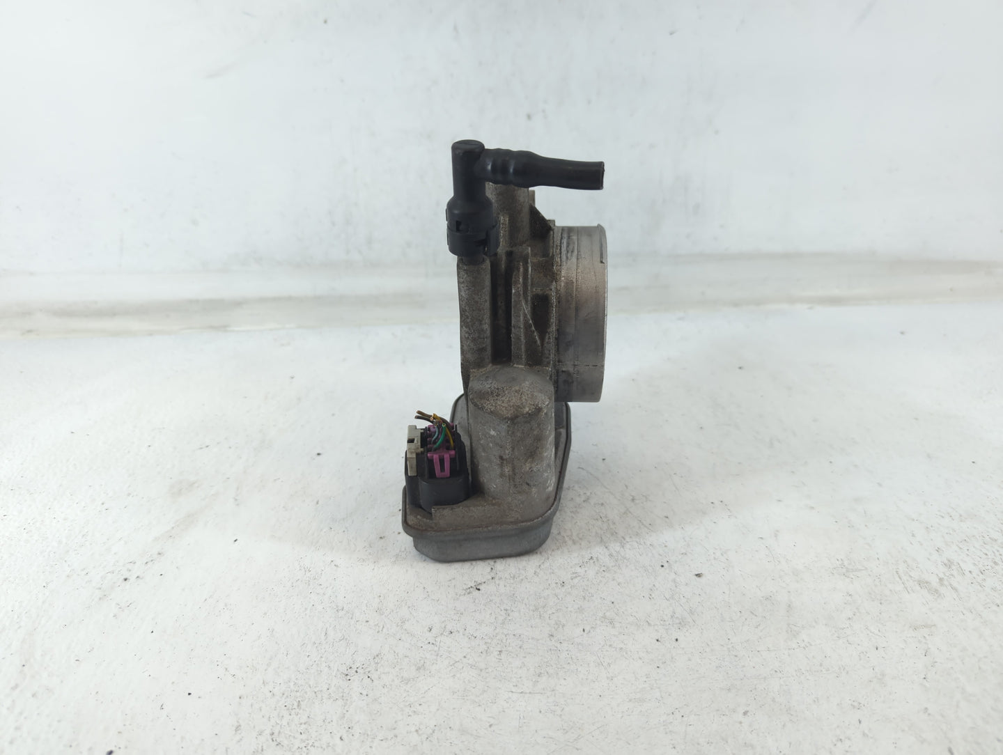 2003-2007 Chevrolet Trailblazer Throttle Body P/N:84706F 1553 Fits Fits 2003 2004 2005 2006 2007 OEM Used Auto Parts - Oemus