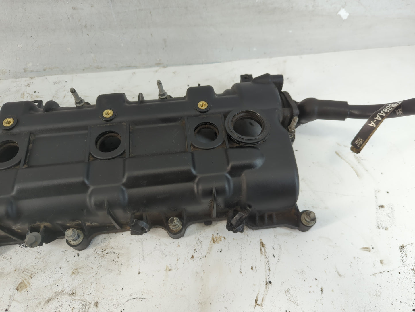 2006 Chevrolet Trailblazer Driver Left Cylinder Head Valve Cover P/N:05184068AD Fits OEM Used Auto Parts - Oemusedautoparts1