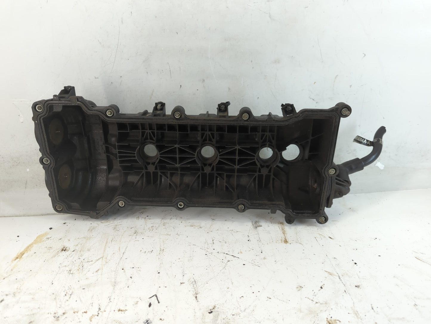 2006 Chevrolet Trailblazer Driver Left Cylinder Head Valve Cover P/N:05184068AD Fits OEM Used Auto Parts - Oemusedautoparts1