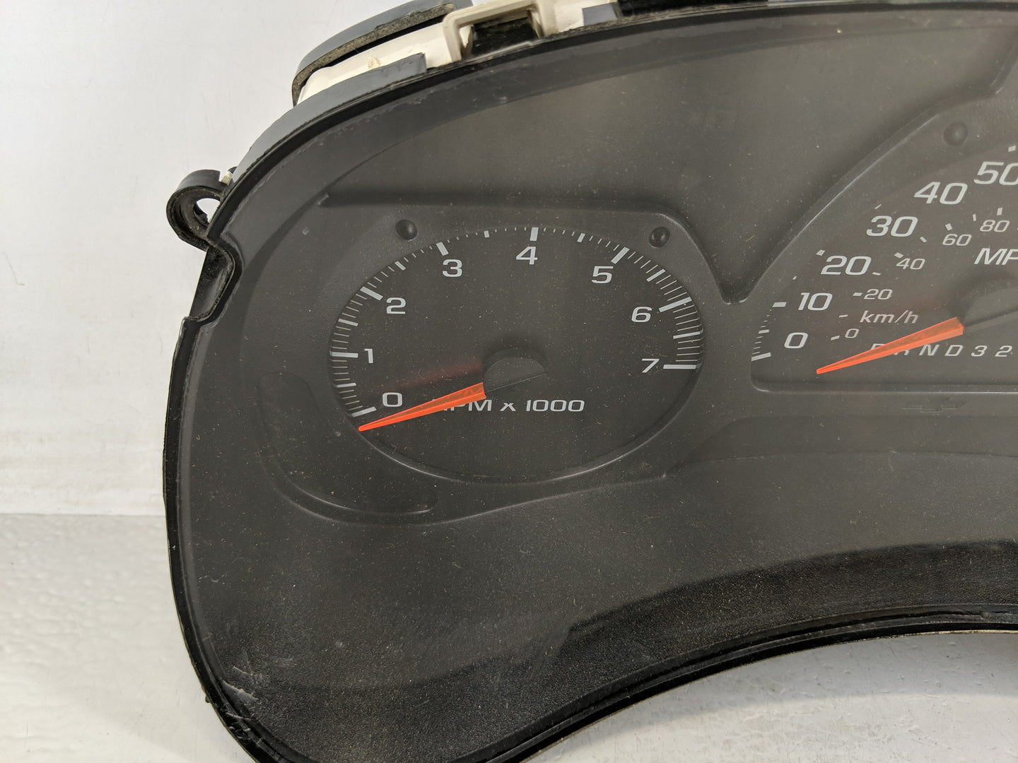 2006 Chevrolet Trailblazer Ext Instrument Cluster Speedometer Gauges P/N:15140620 Fits OEM Used Auto Parts - Oemusedautopart