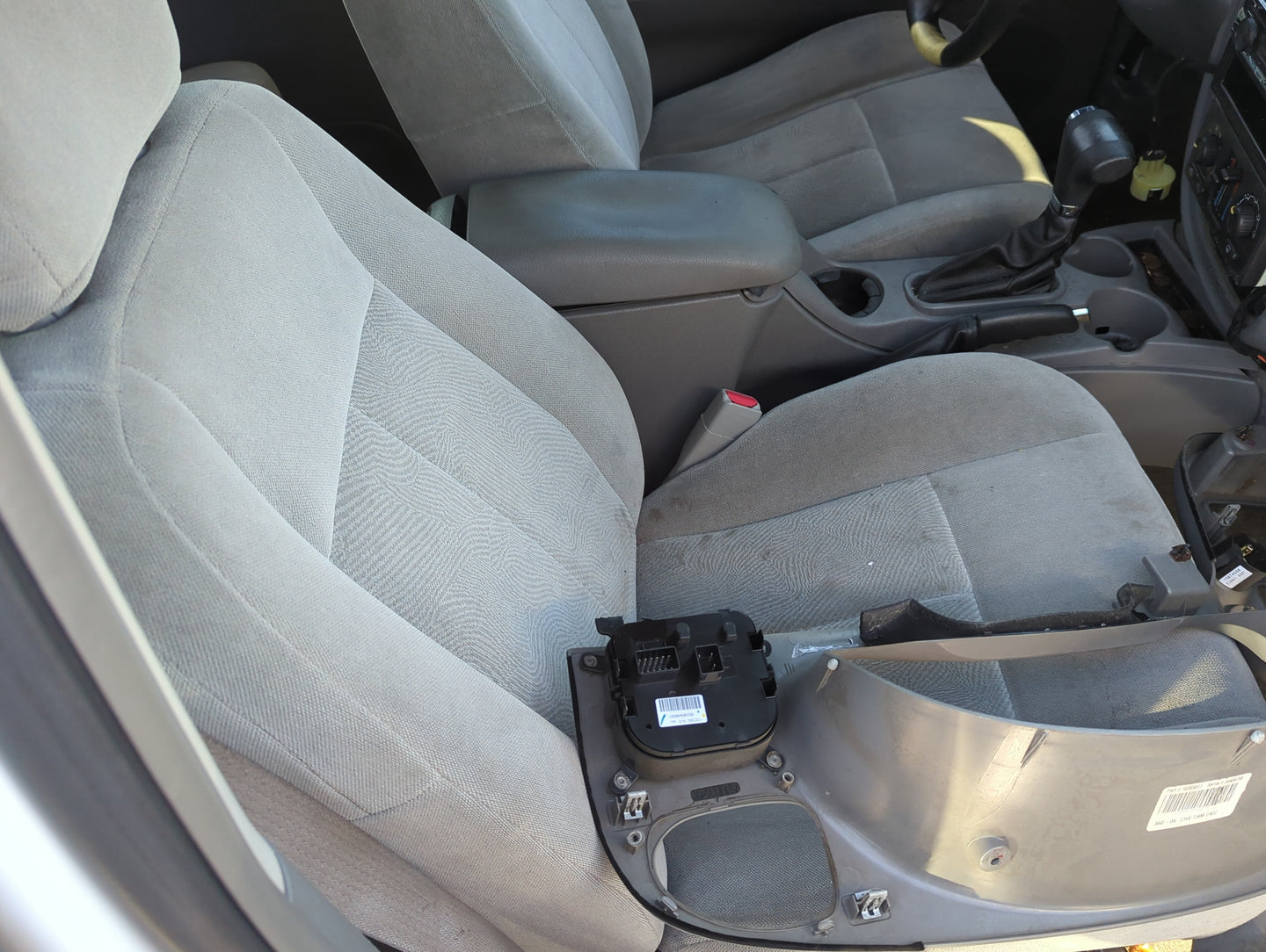 2005-2006 Chevrolet Trailblazer Ext Passenger Front Seat Oem - Oemusedautoparts1.com