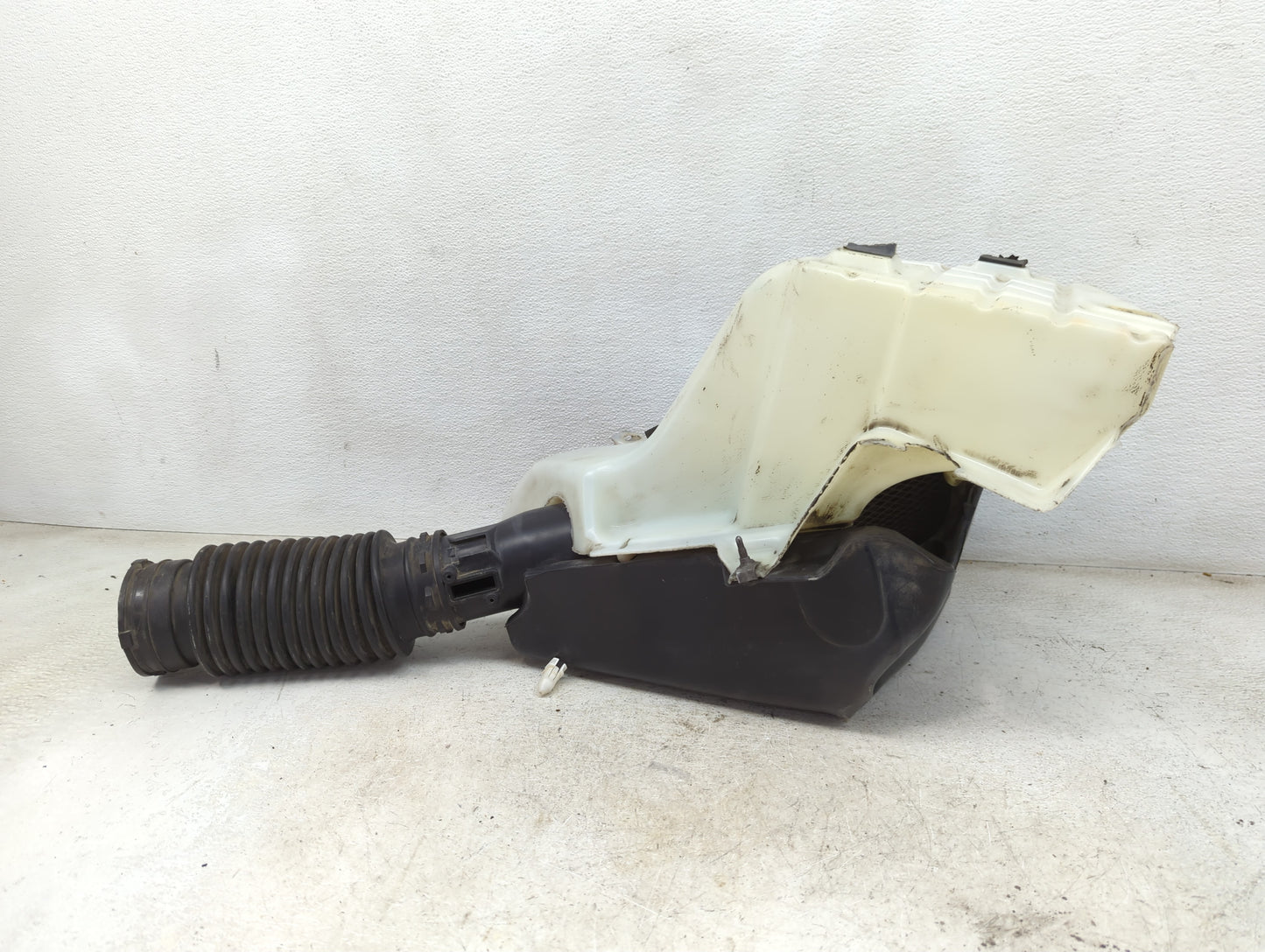 2006 Chevrolet Trailblazer Ext Air Cleaner Intake-duct Hose Tube 1459481 - Oemusedautoparts1.com