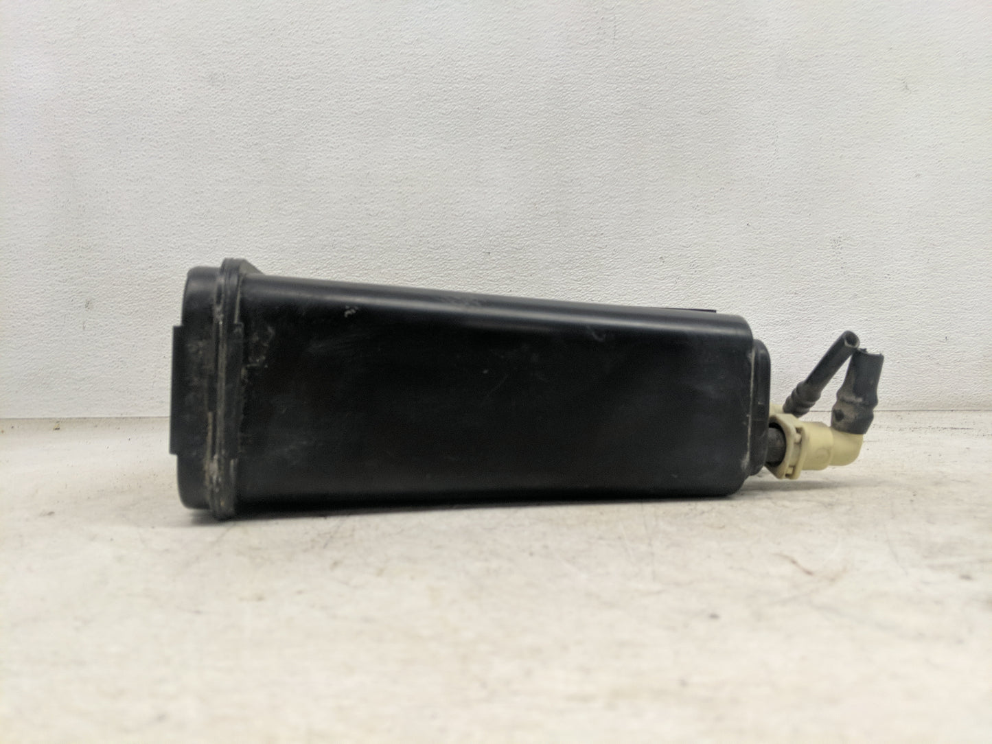 2006 Chevrolet Trailblazer Ext Fuel Vapor Charcoal Canister 1462034 - Oemusedautoparts1.com