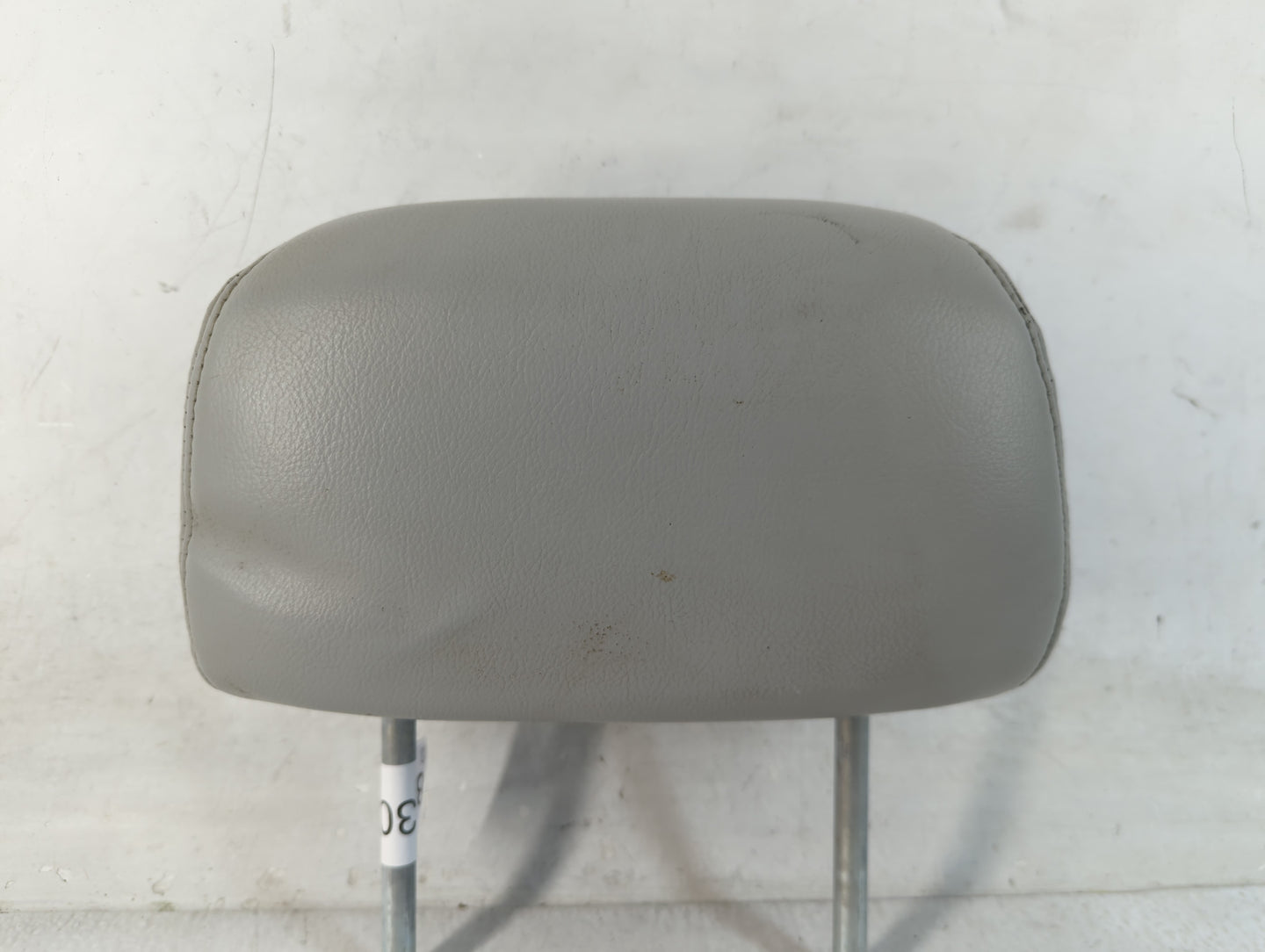 2005-2006 Chevrolet Trailblazer Ext Headrest Head Rest Rear Seat Fits Fits 2005 2006 2007 2008 2009 OEM Used Auto Parts - Oe
