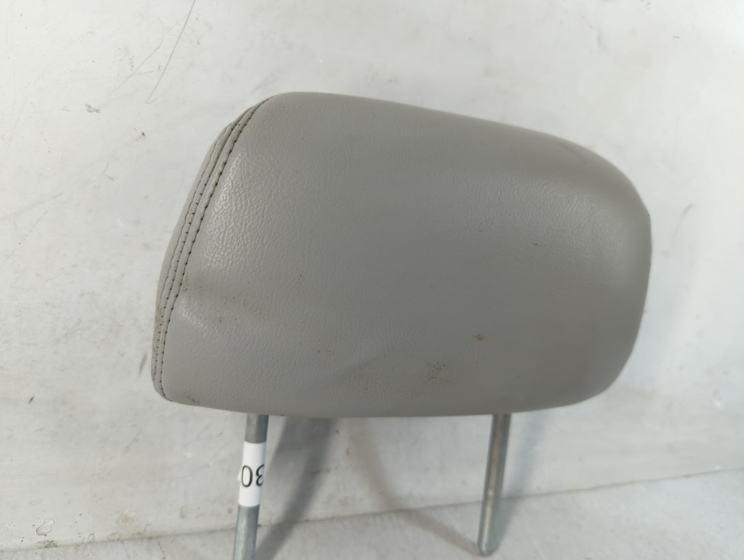 2005-2006 Chevrolet Trailblazer Ext Headrest Head Rest Rear Seat Fits Fits 2005 2006 2007 2008 2009 OEM Used Auto Parts - Oe