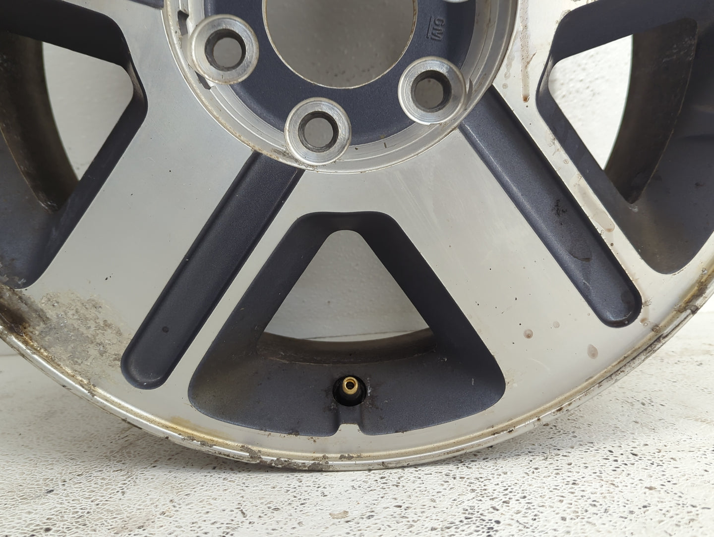 2004-2006 Chevrolet Trailblazer Ext Oem Wheel Rim 883702 - Oemusedautoparts1.com