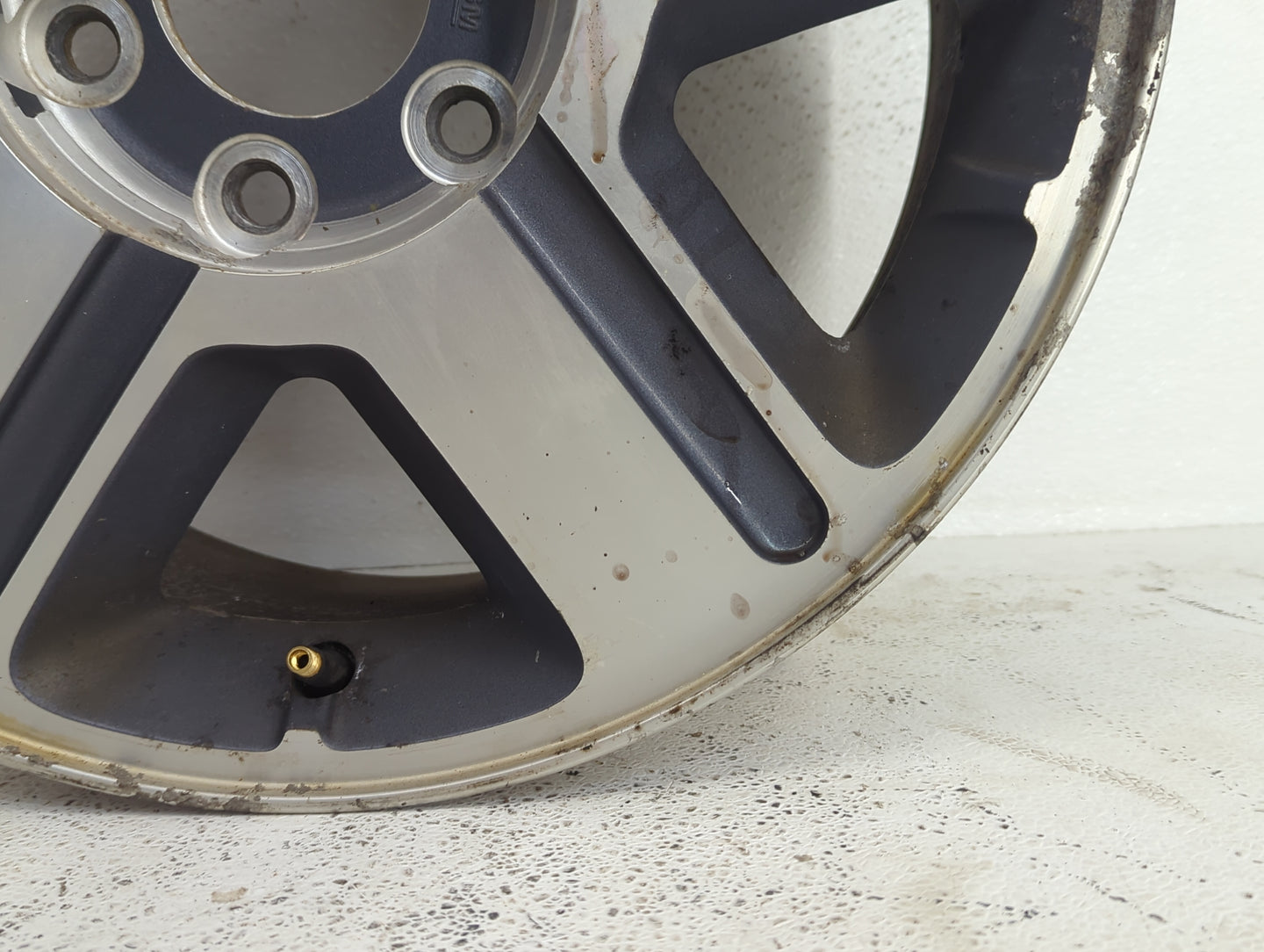 2004-2006 Chevrolet Trailblazer Ext Wheel Rim Oem - Oemusedautoparts1.com