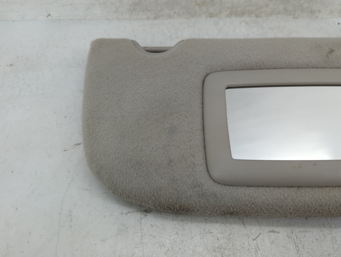 2005-2006 Chevrolet Trailblazer Ext Sun Visor Shade Replacement Passenger Right Mirror Fits Fits 2005 2006 2007 OEM Used Aut