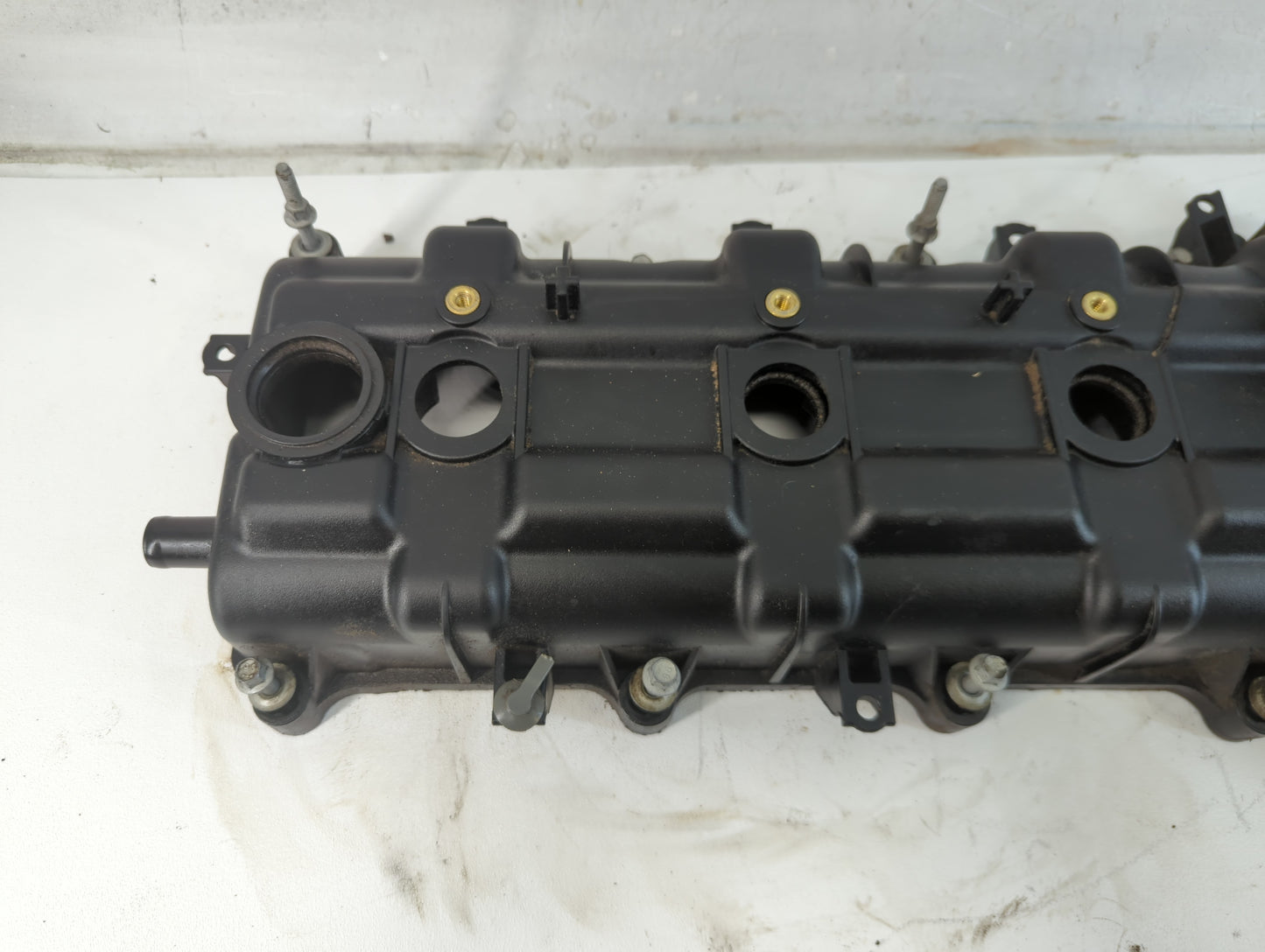 2006 Chevrolet Trailblazer Ext Driver Left Cylinder Head Valve Cover P/N:05184069AN Fits OEM Used Auto Parts - Oemusedautopa