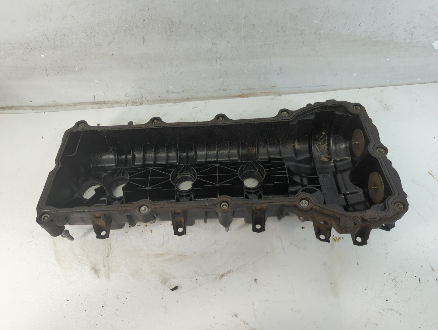 2006 Chevrolet Trailblazer Ext Driver Left Cylinder Head Valve Cover P/N:05184069AN Fits OEM Used Auto Parts - Oemusedautopa