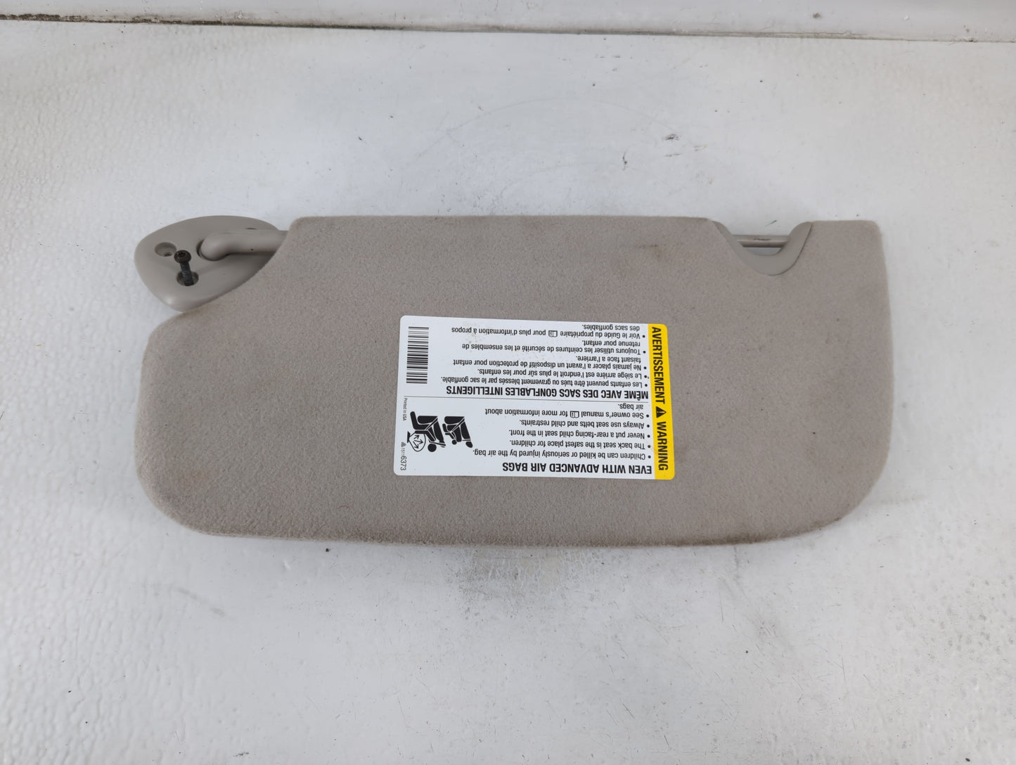 2006 Chevrolet Trail Blazer Sun Visor Shade Replacement Passenger Right Mirror Fits Fits 2005 2007 OEM Used Auto Parts - Oem