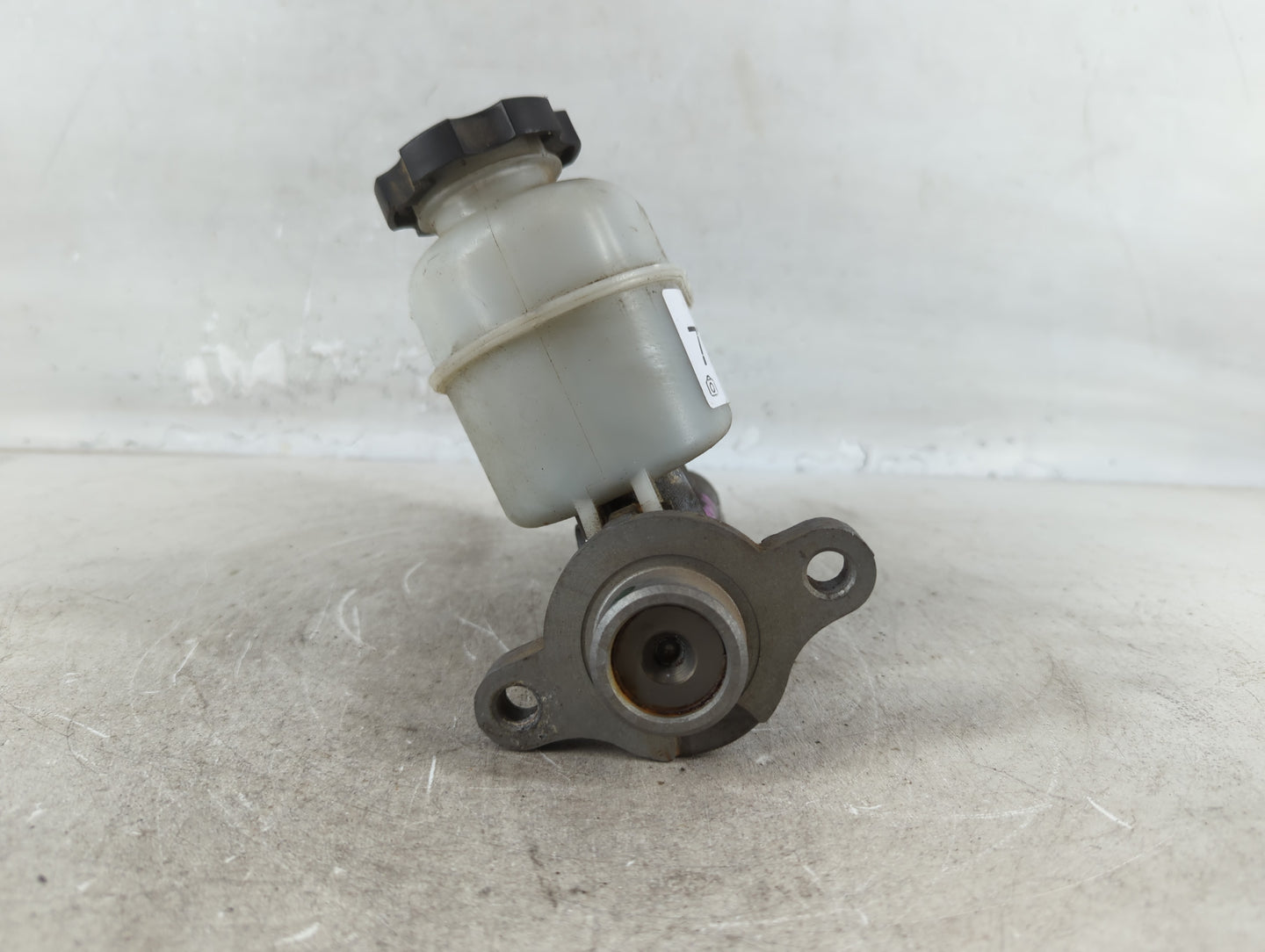 Chevrolet Trail Blazer Brake Master Cylinder - Oemusedautoparts1.com