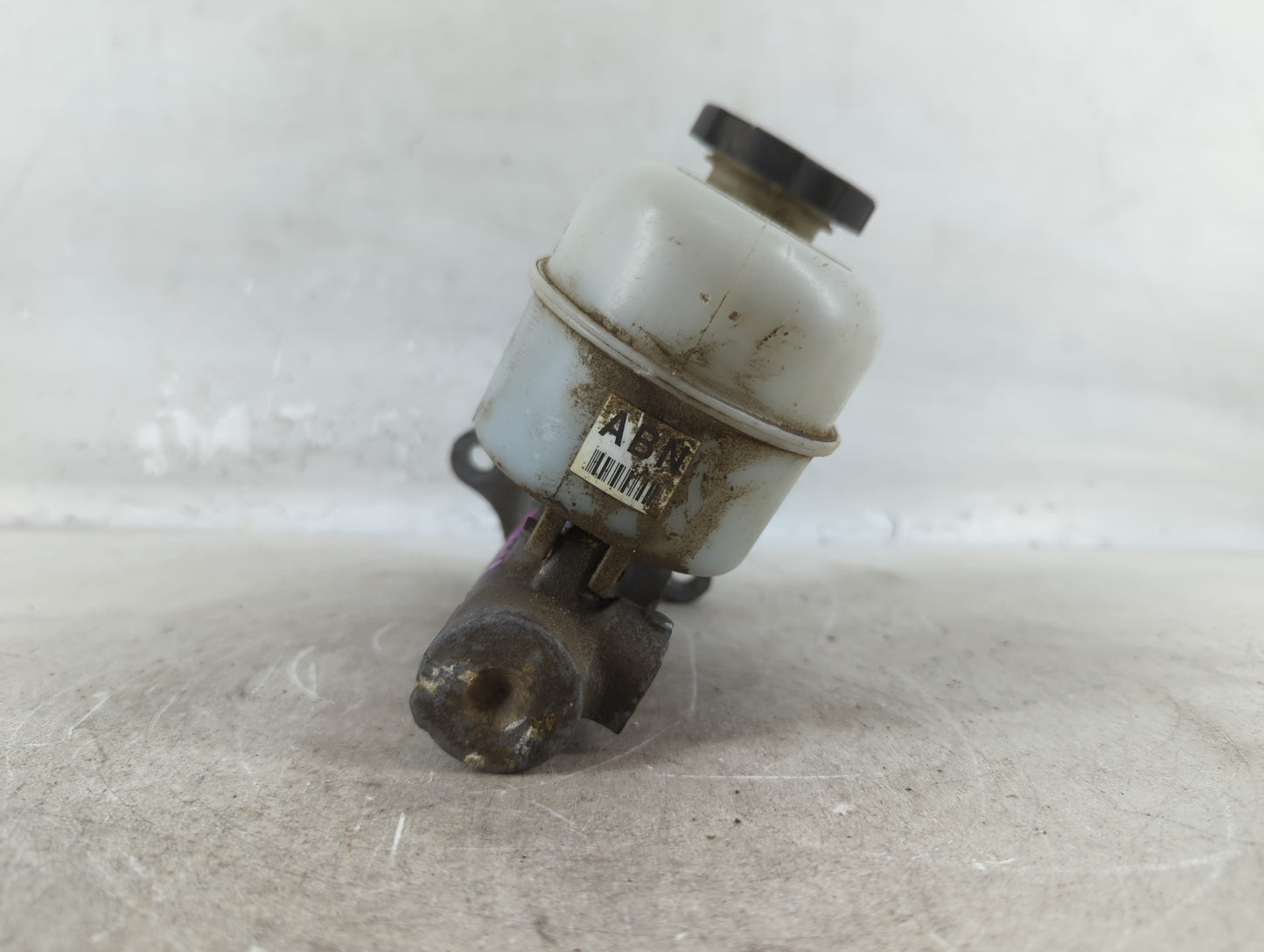 Chevrolet Trail Blazer Brake Master Cylinder - Oemusedautoparts1.com