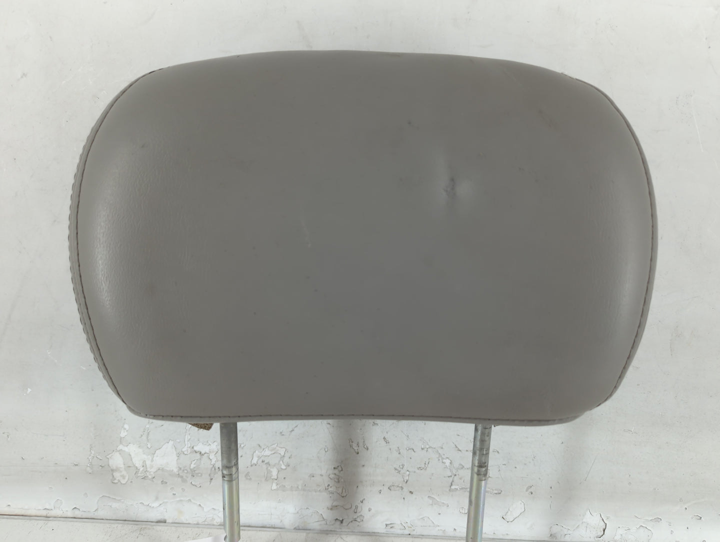 2006 Chevrolet Trail Blazer Headrest Head Rest Front Driver Passenger Seat Fits Fits 2007 2008 2009 OEM Used Auto Parts - Oe