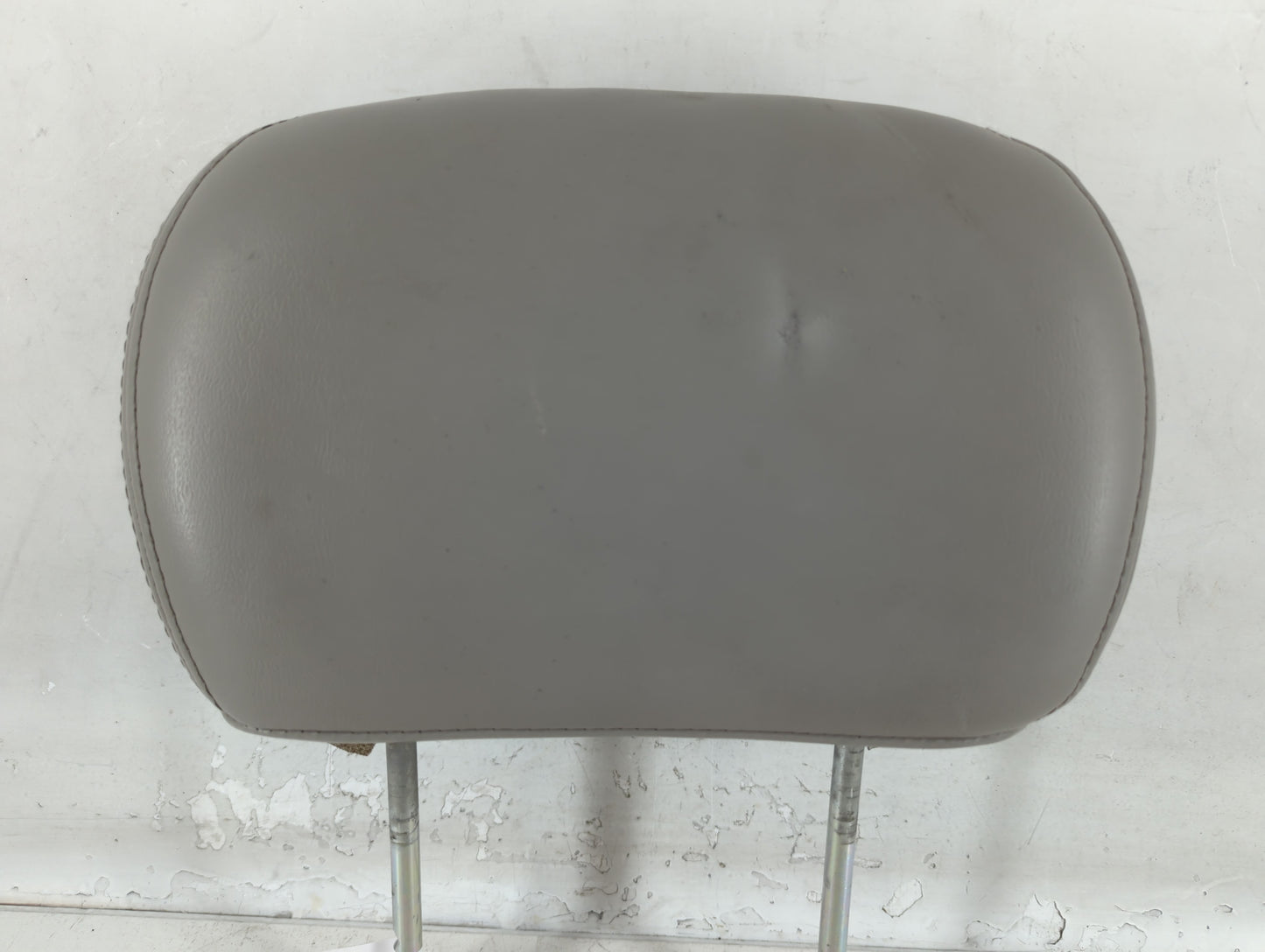 2006 Chevrolet Trail Blazer Headrest Head Rest Front Driver Passenger Seat Fits Fits 2007 2008 2009 OEM Used Auto Parts - Oe