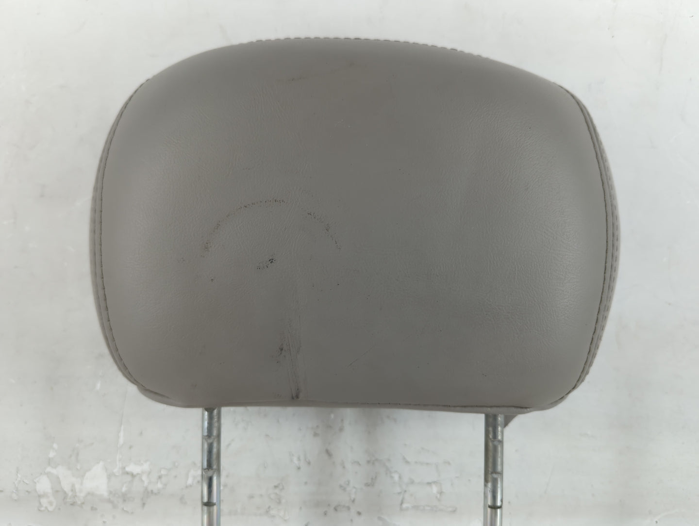 2006 Chevrolet Trail Blazer Headrest Head Rest Front Driver Passenger Seat Fits Fits 2007 2008 2009 OEM Used Auto Parts - Oe