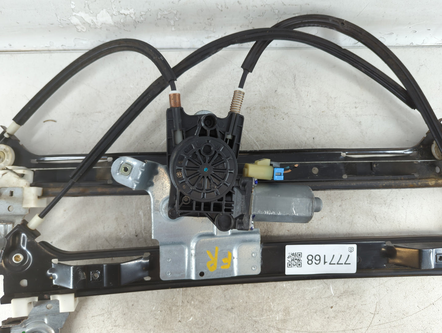 Chevrolet Trail Blazer Passenger Front Right Power Window Motor - Oemusedautoparts1.com