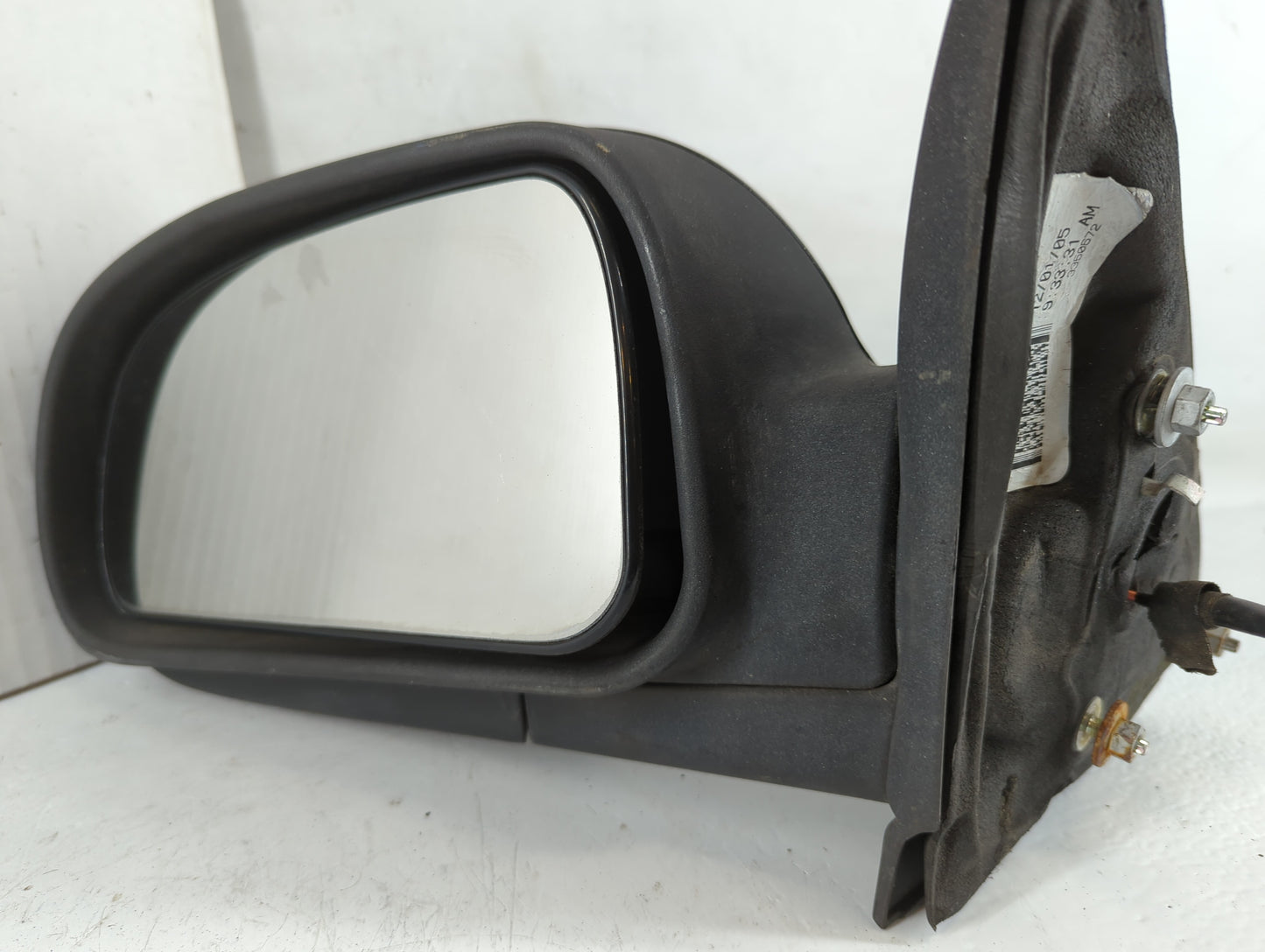 2006 Chevrolet Trail Blazer Driver Side View Mirror - Left Door Mirror OEM Used - Oemusedautoparts1.com