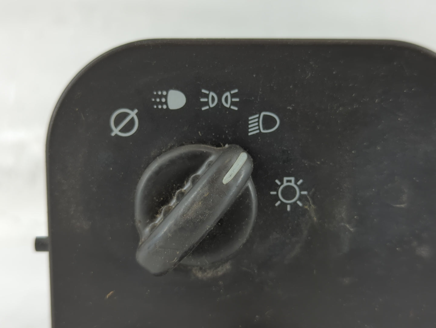 Chevrolet Trail Blazer Headlight Head Light Switch Lamp Control 10372953 - Oemusedautoparts1.com