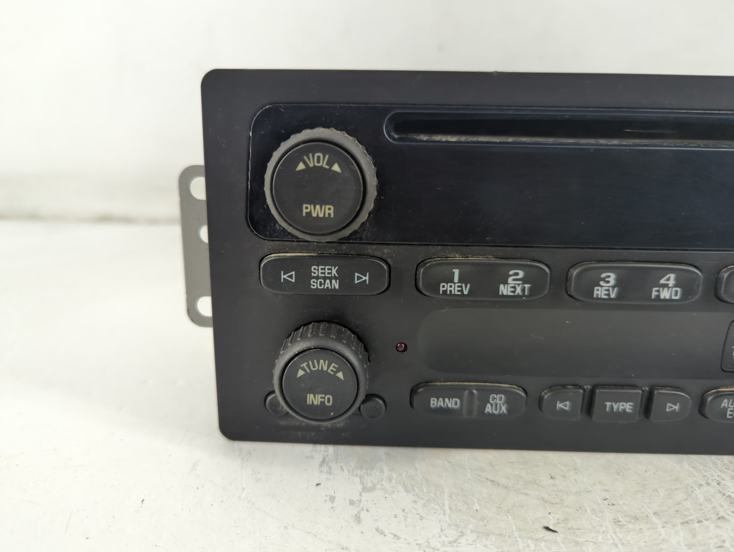 2006 Chevrolet Trail Blazer Radio AM FM Cd Player Receiver Replacement P/N:15295371 Fits Fits 2005 2007 2008 2009 OEM Used A