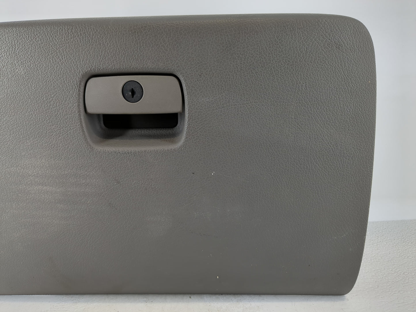 2006 Chevrolet Trail Blazer Passenger Glove Box Door Storage Compartment - Oemusedautoparts1.com