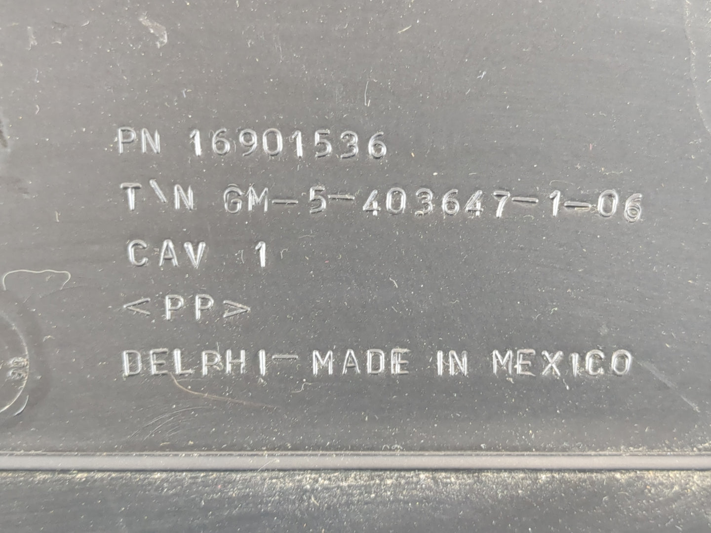 2006 Chevrolet Trail Blazer Passenger Glove Box Door Storage Compartment - Oemusedautoparts1.com