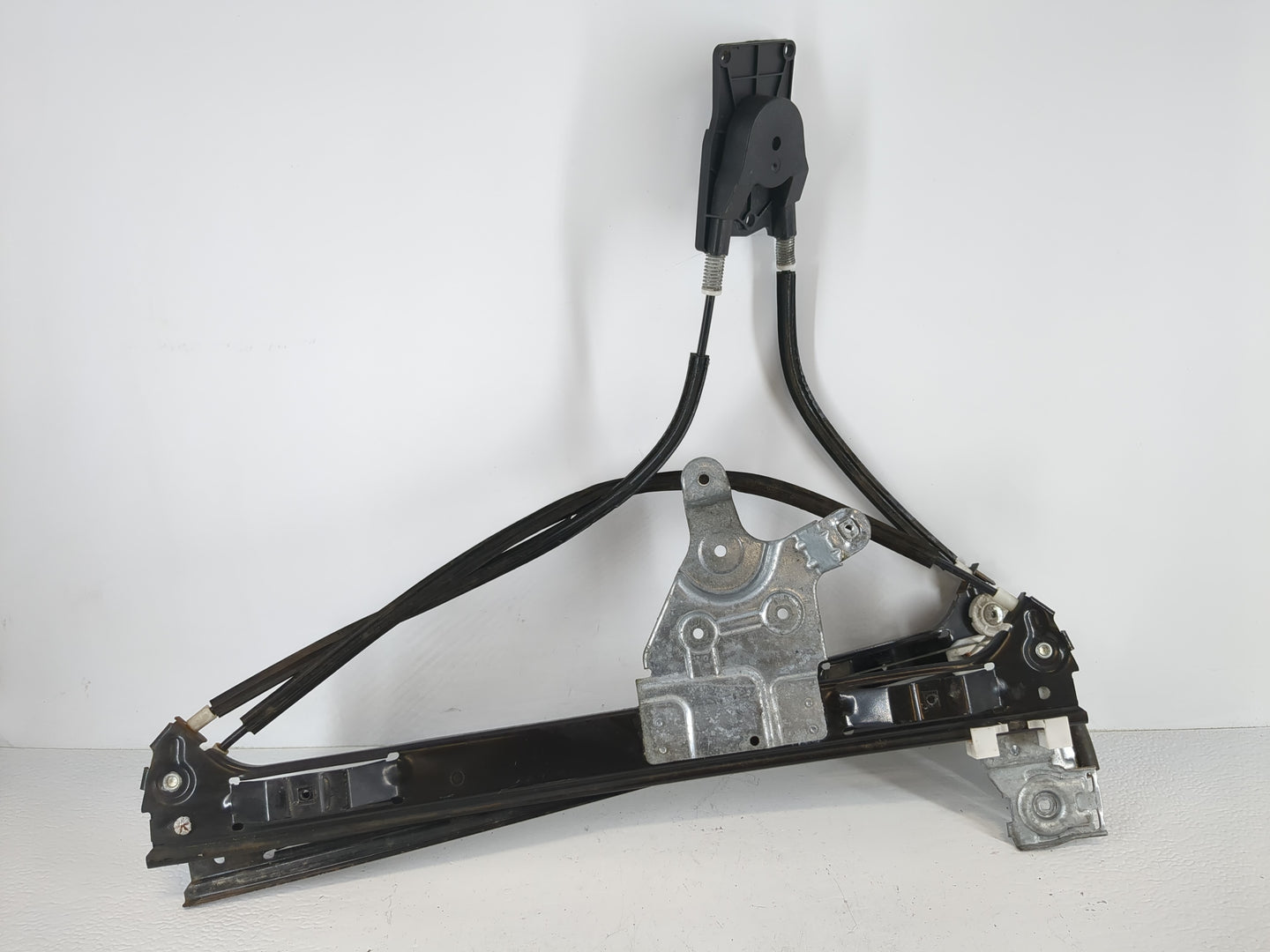 Chevrolet Trail Blazer Driver Left Front Window Regulator - Oemusedautoparts1.com