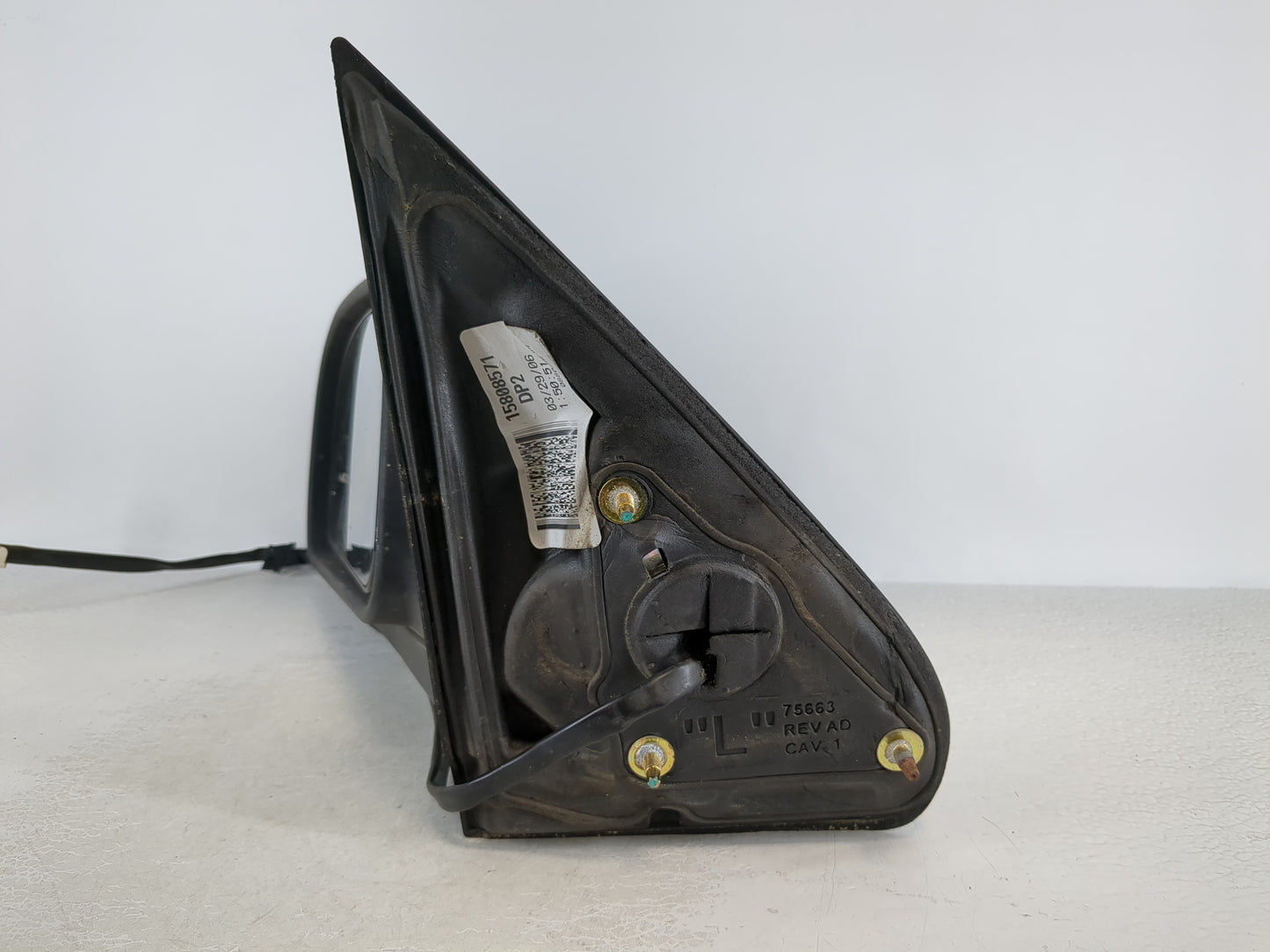 Chevrolet Trail Blazer Driver Left Side View Manual Door Mirror Black - Oemusedautoparts1.com