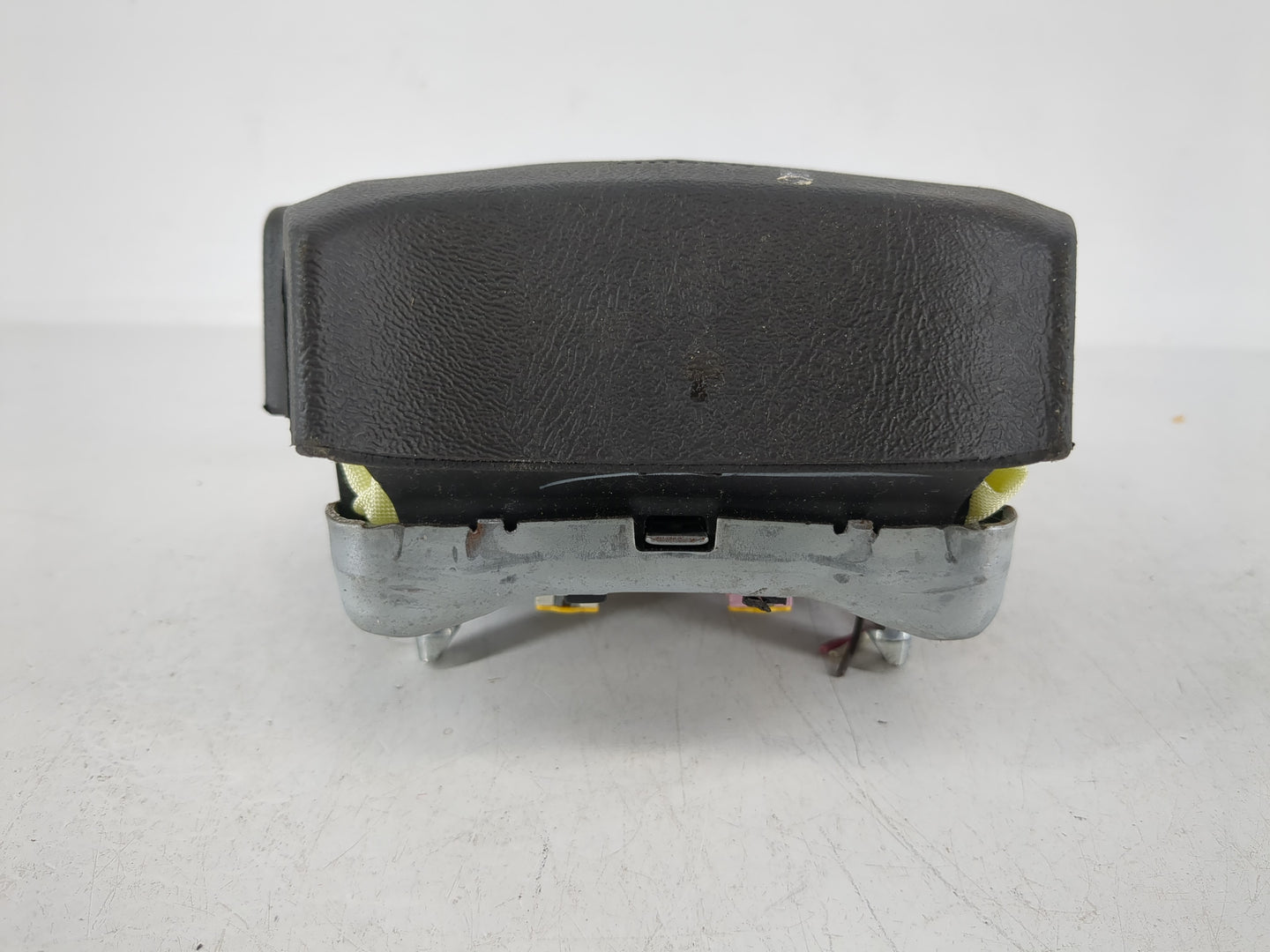 Chevrolet Trail Blazer Air Bag Driver Left Steering Wheel Mounted - Oemusedautoparts1.com